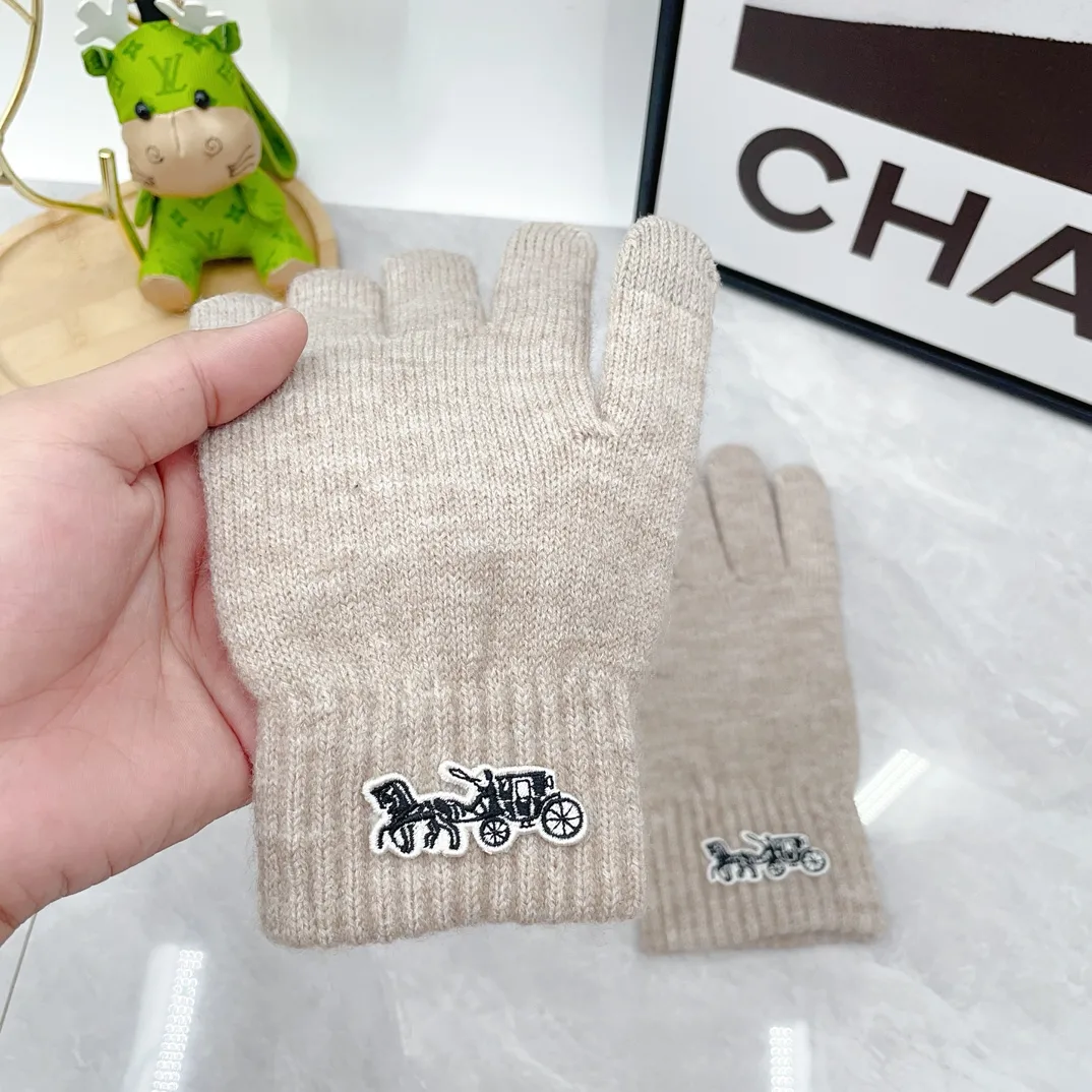 Coach Wool Hat scarf and gloves knit set in Beige · view 8