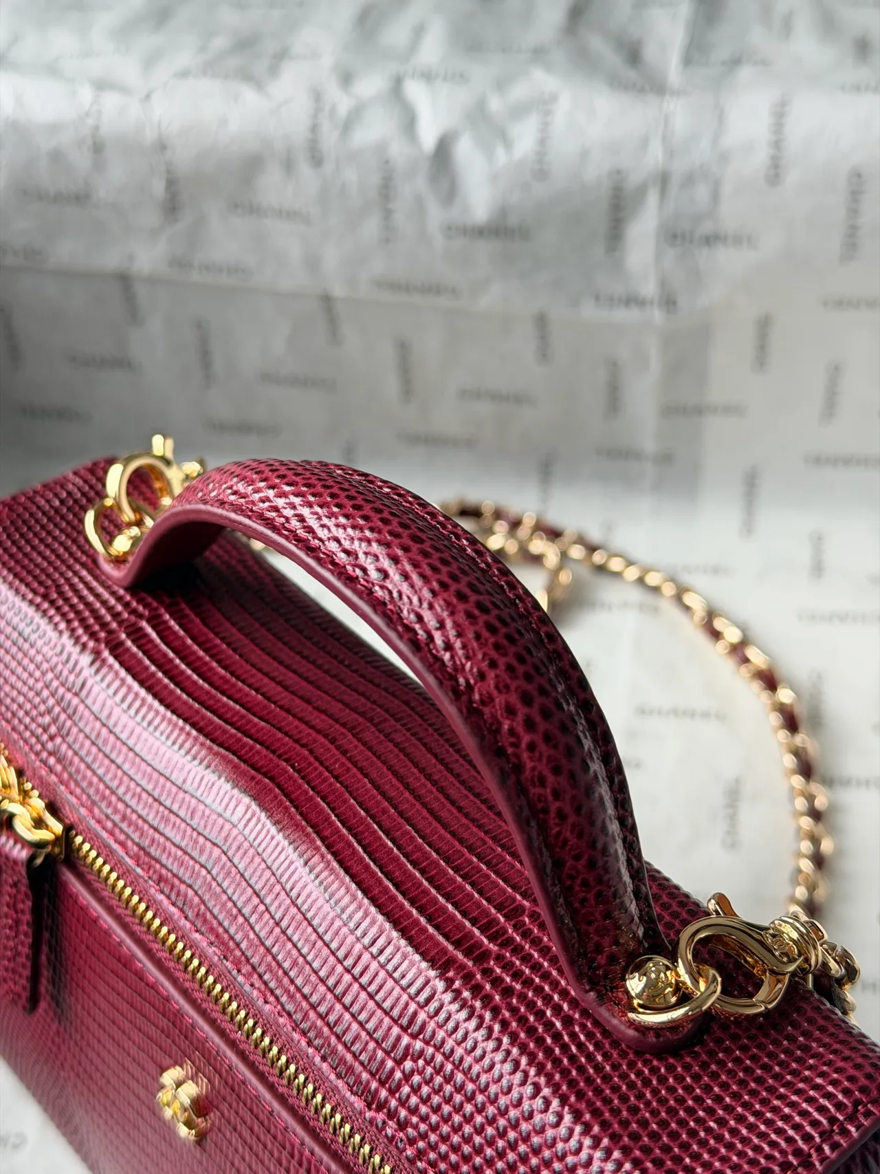 Chanel Cowhide Box Shoulder Bag in Burgundy · view 7