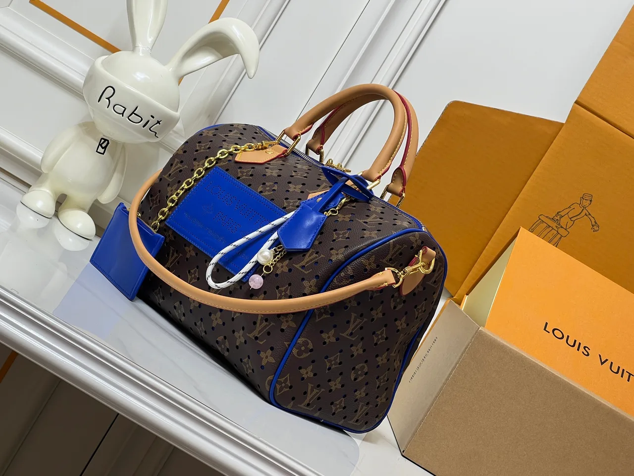 Louis Vuitton Canvas Handbag in Brown · view 3