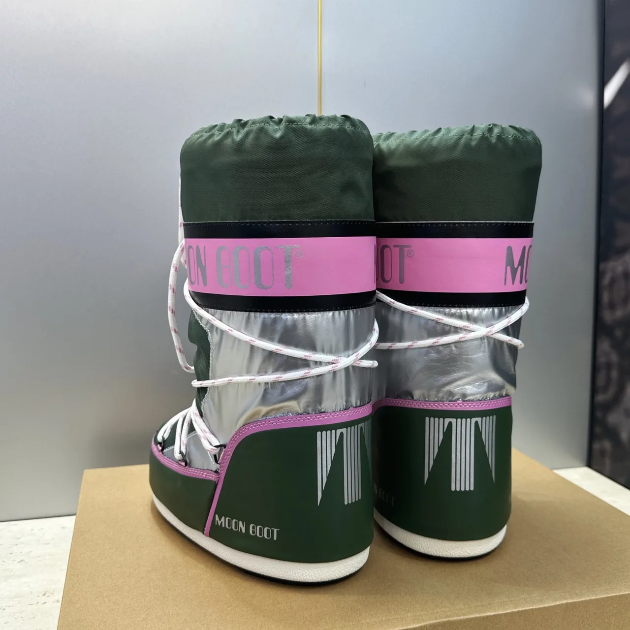 Moon Boot Lace-Up Snow Boots in Green · view 8