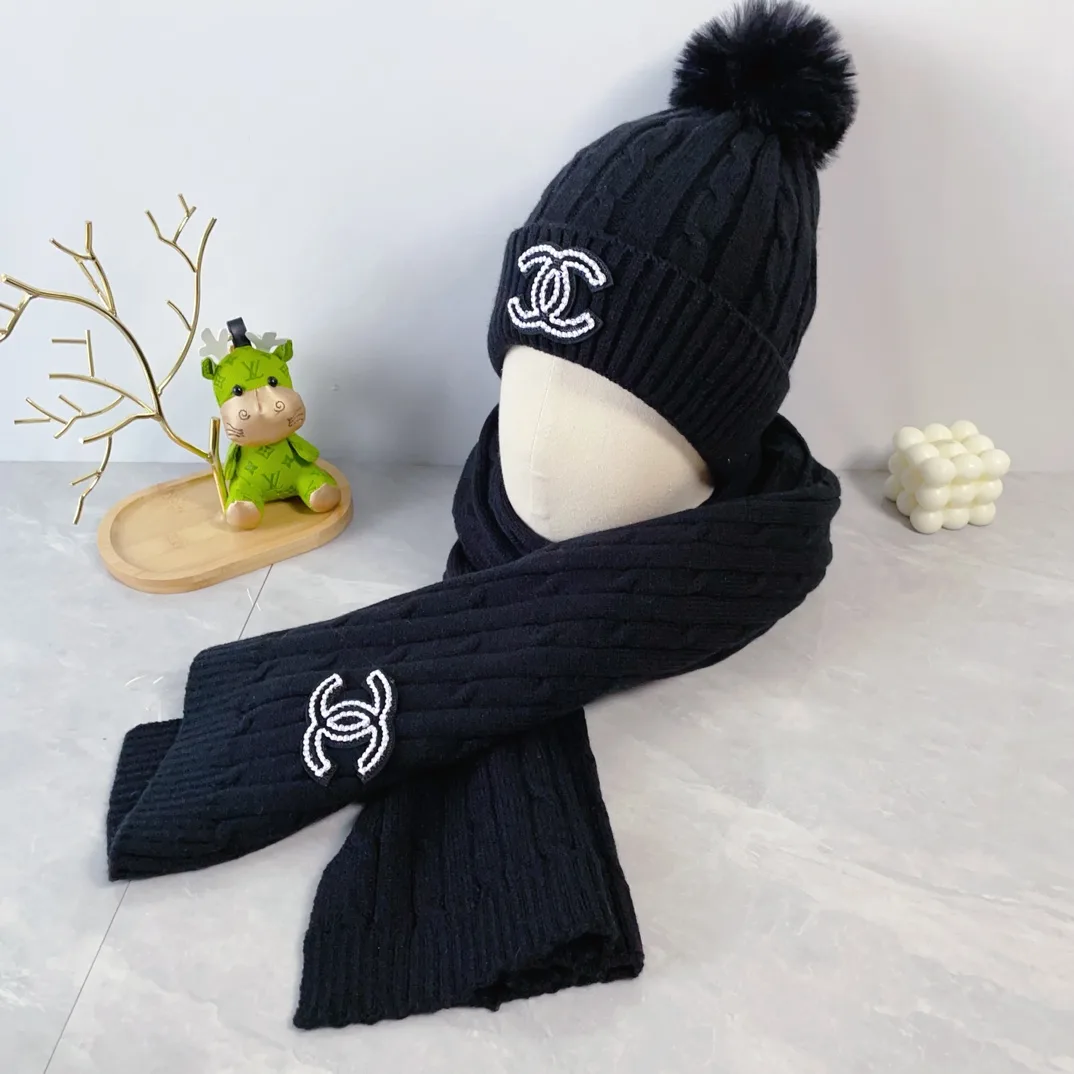 Chanel Wool Pom hat and scarf knit set in Black · view 2