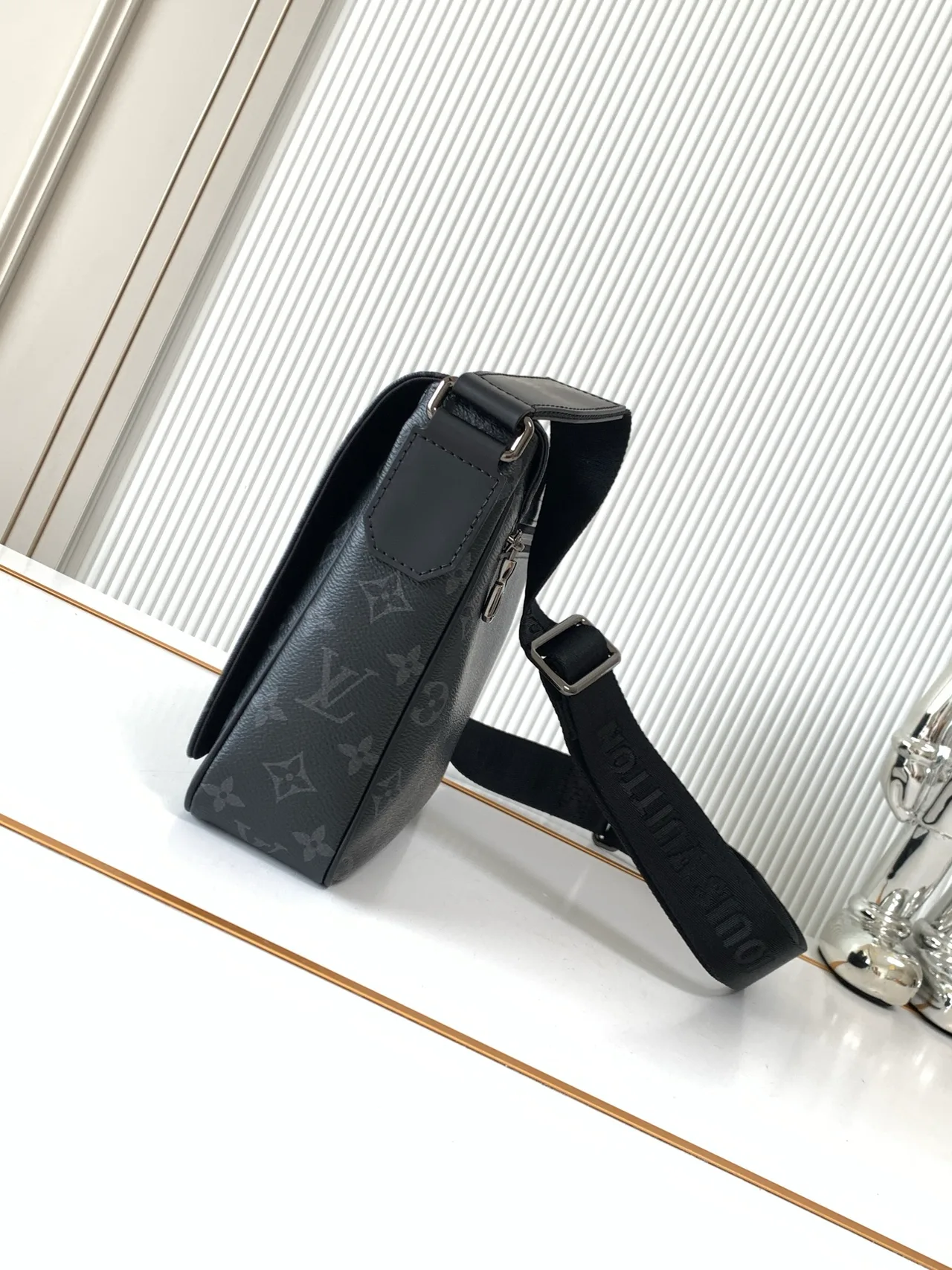 Louis Vuitton Leather Monogram Crossbody Bag in Grey · view 2