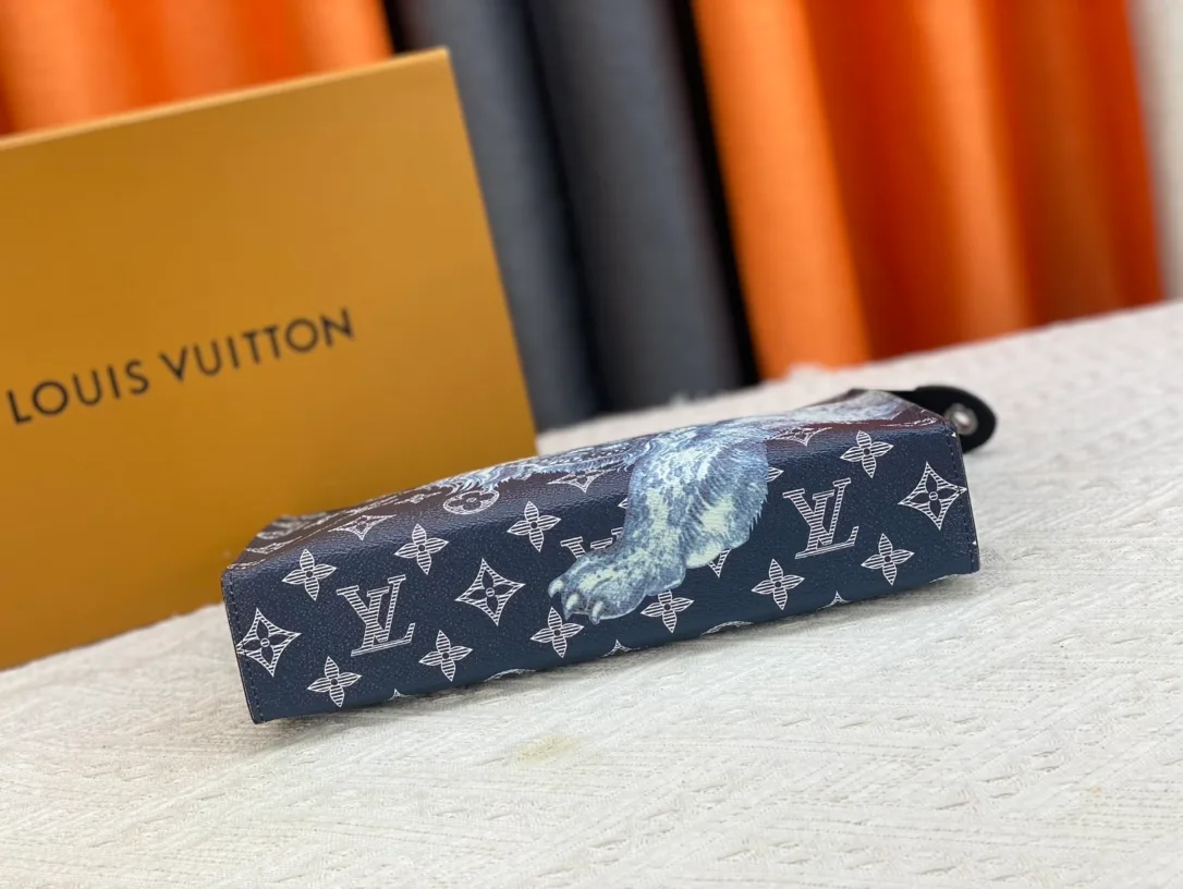 Louis Vuitton Canvas Clutch in Blue · view 5