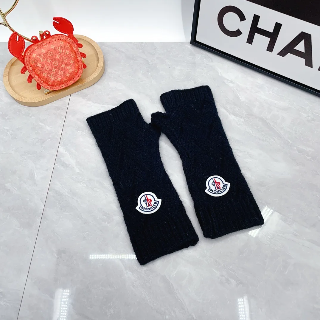 Moncler Wool Hat Scarf and Gloves Set in Blue · view 7
