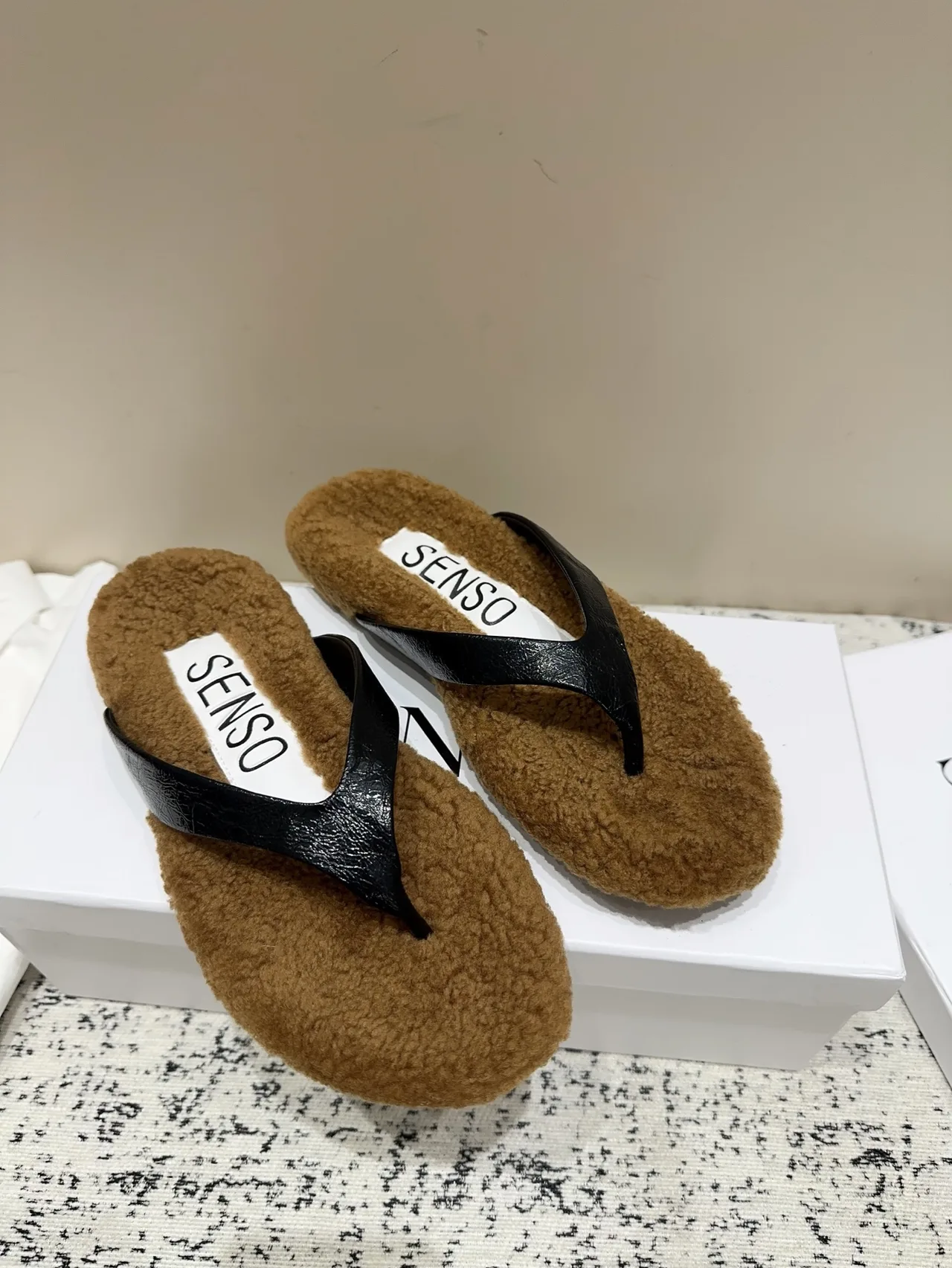Senso Fleece Thong Sandals in Brown · view 2