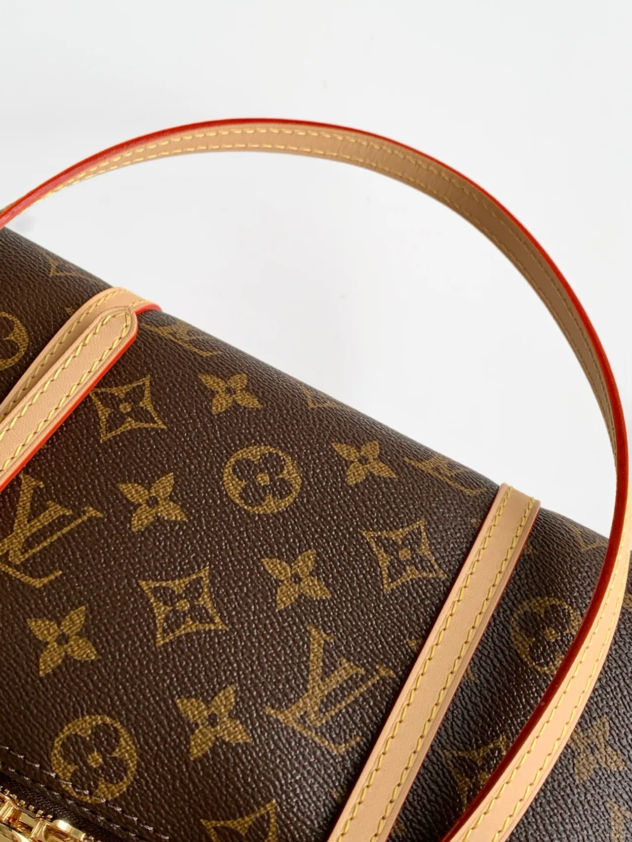 Louis Vuitton Monogram Handbag in Brown · view 8