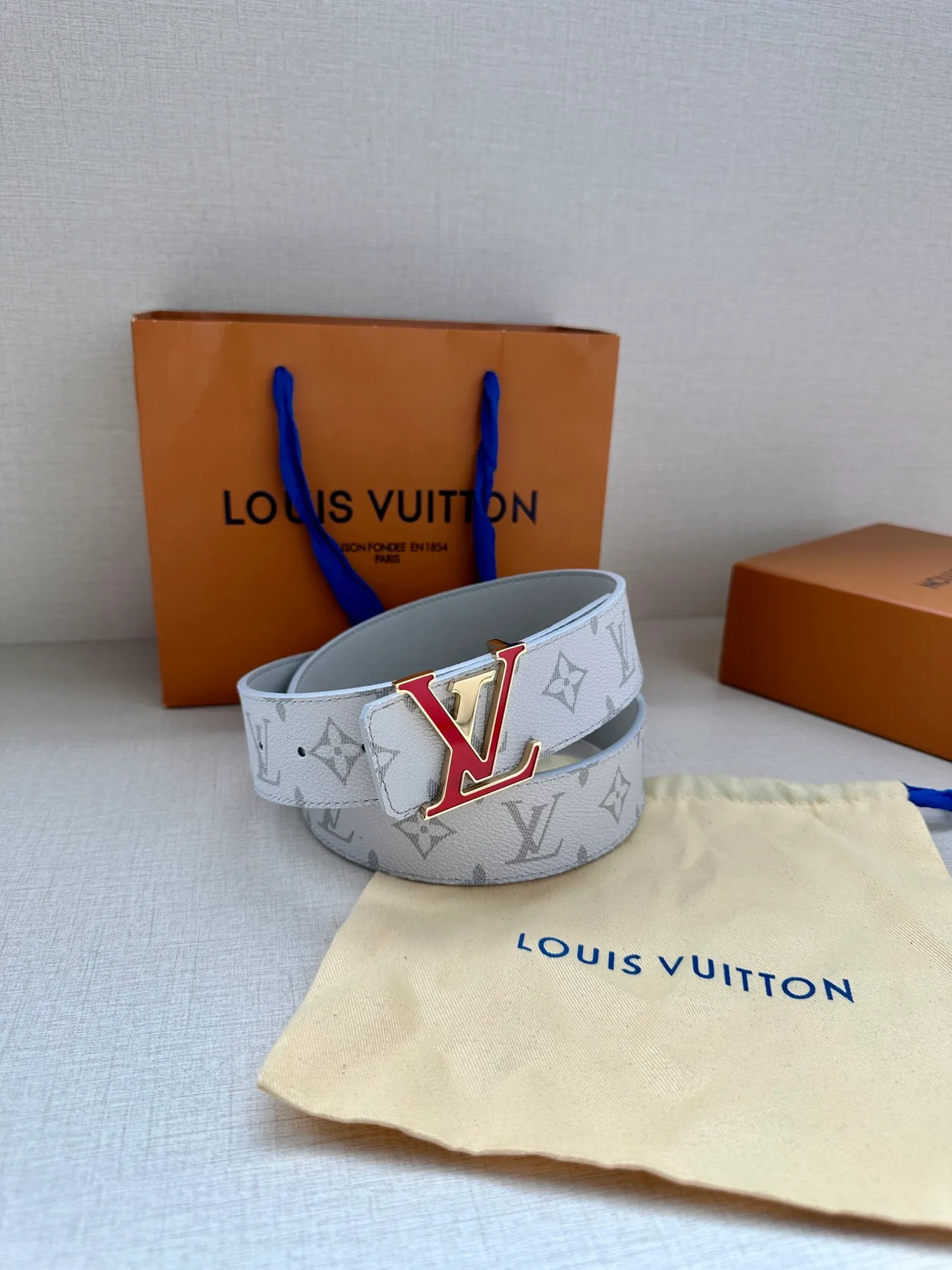 Louis Vuitton Canvas Glossy Belt in White · view 7