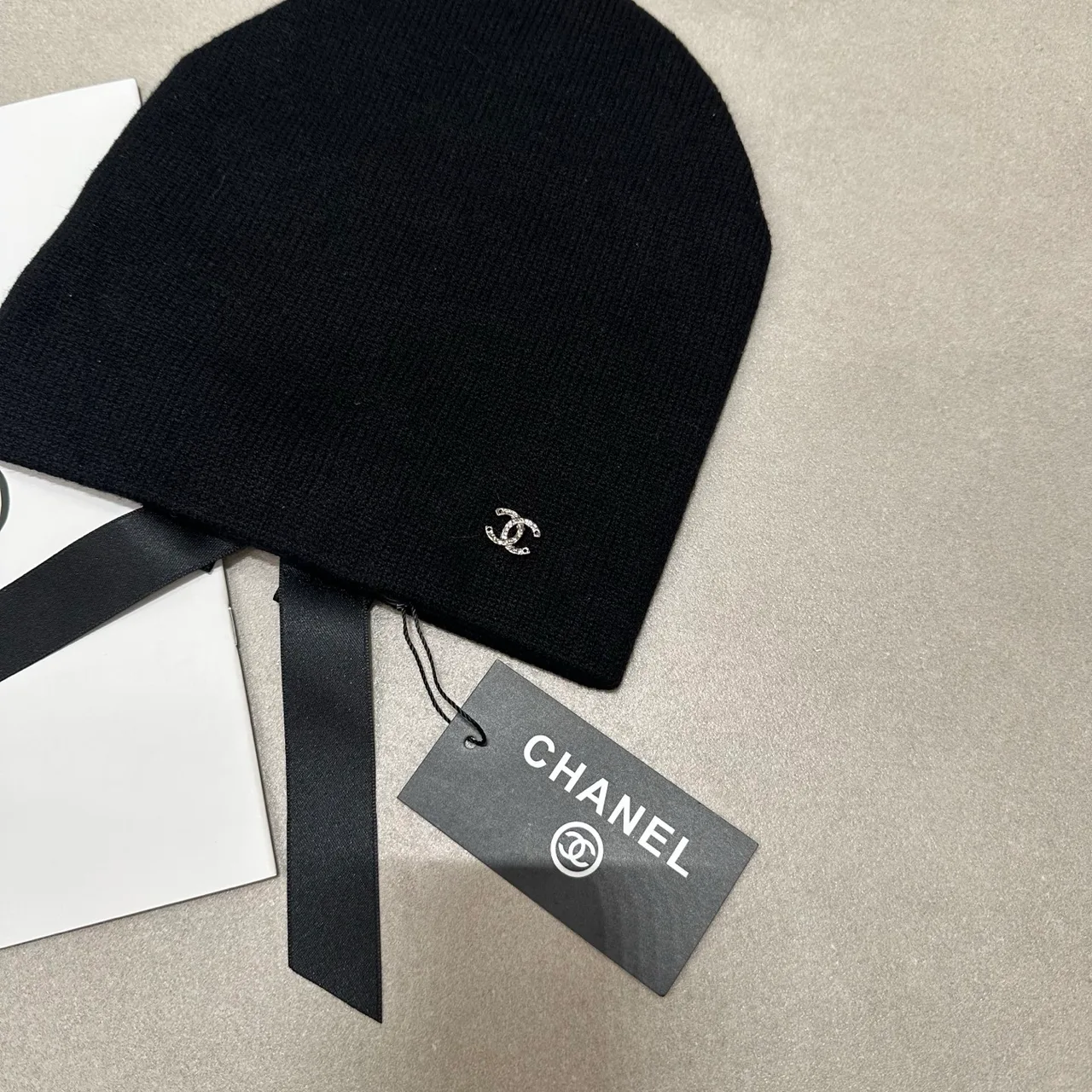 Chanel Wool Ribbed Beanie in Black · view 4