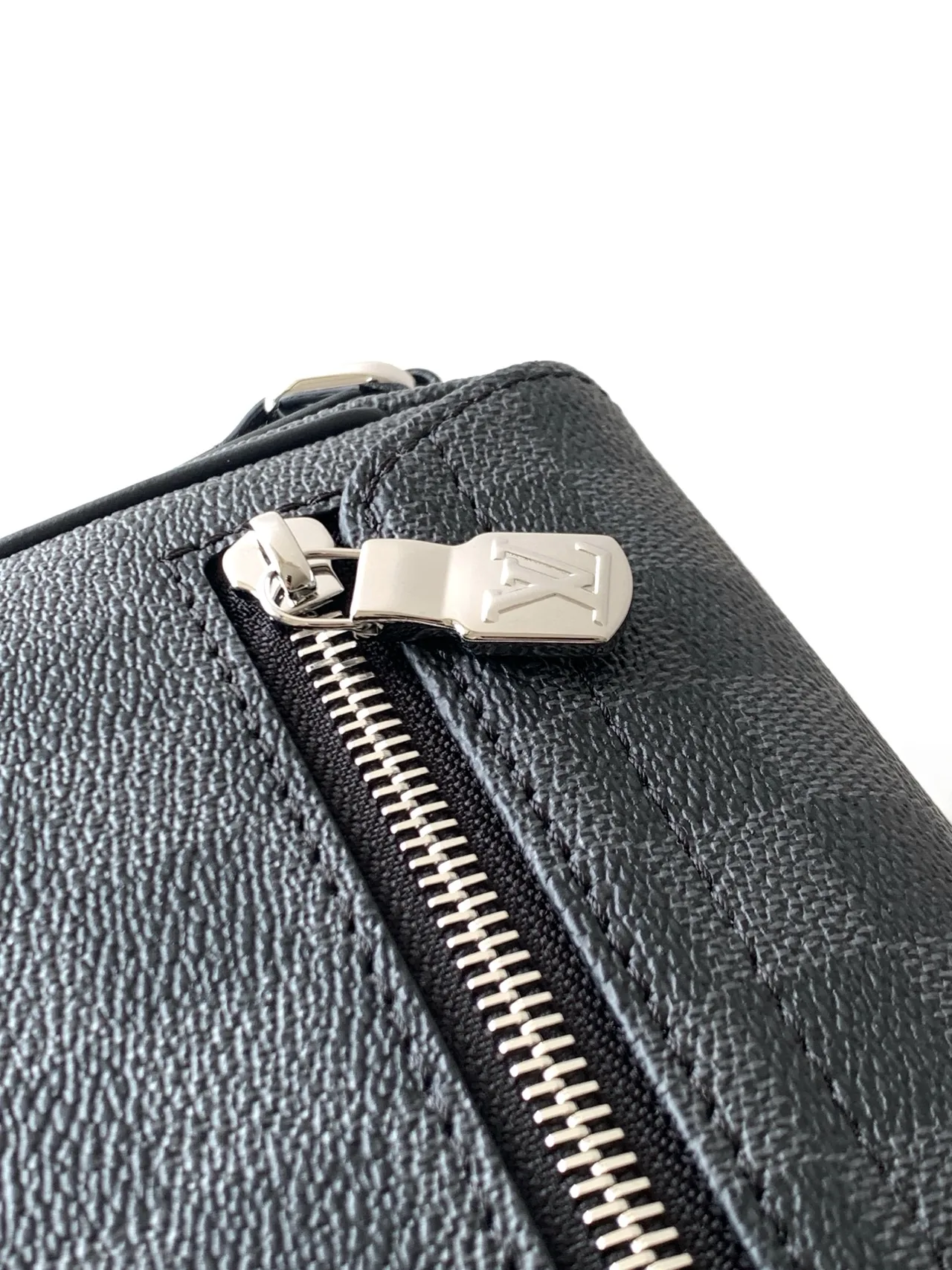 Louis Vuitton Leather Crossbody Bag in Grey · view 7
