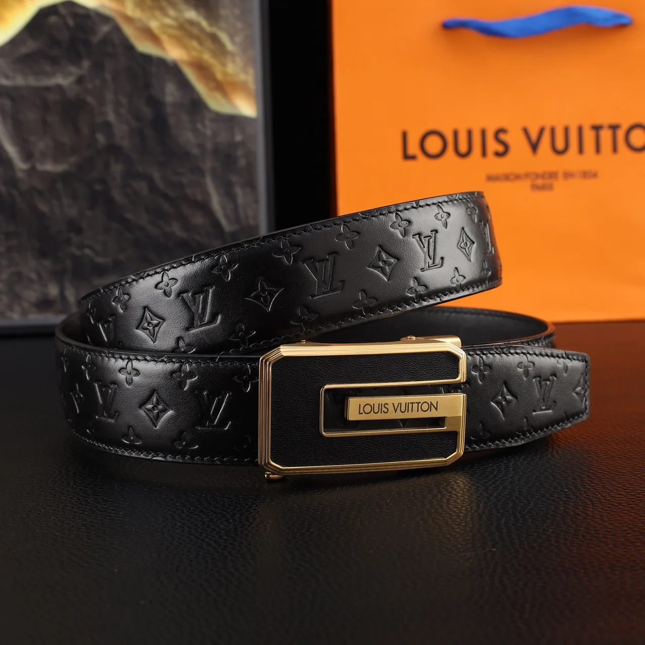 Louis Vuitton Rectangular Buckle Belt in Black · view 4