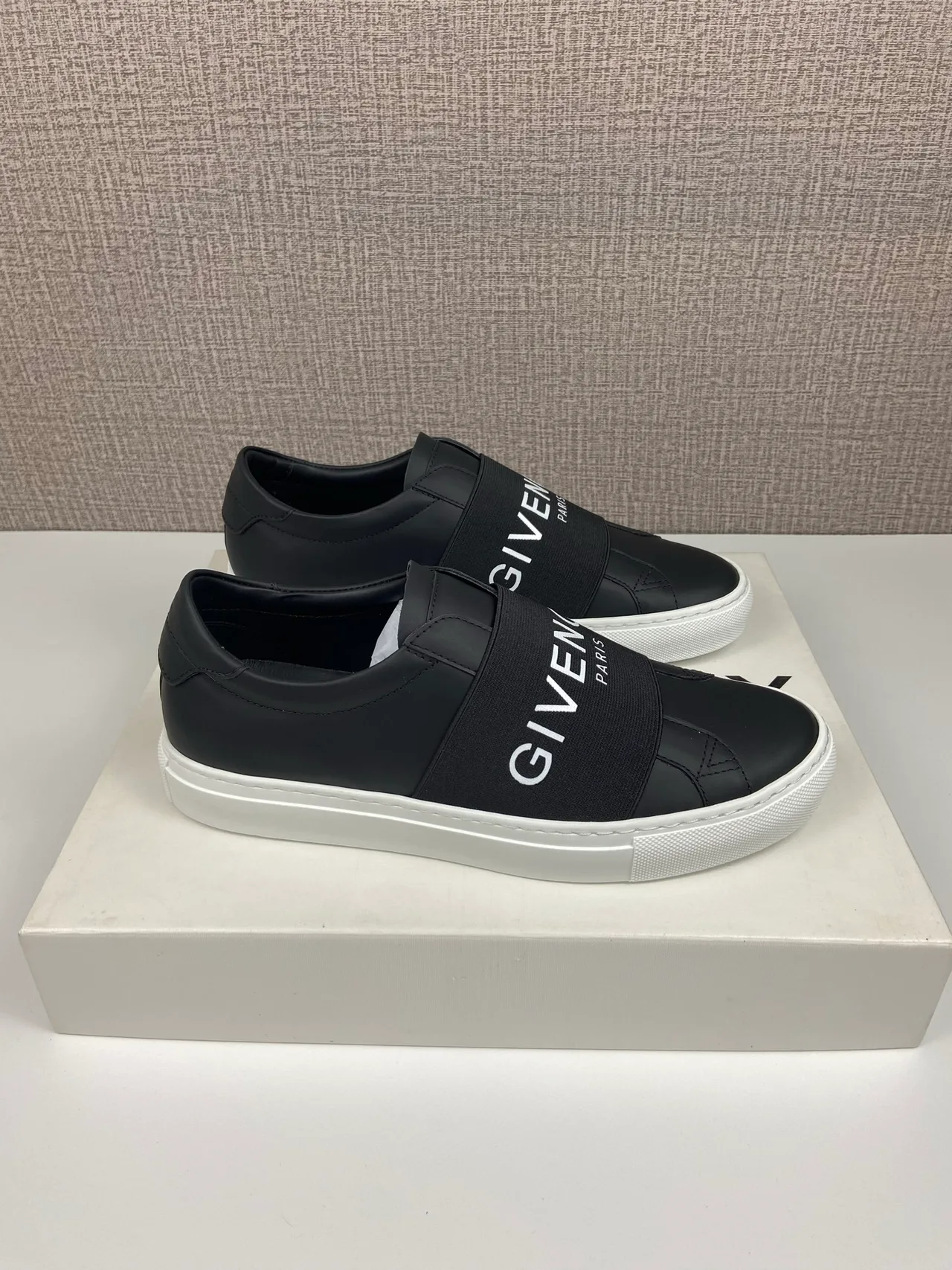 Givenchy Cowhide Smooth Sneakers in Black · view 3