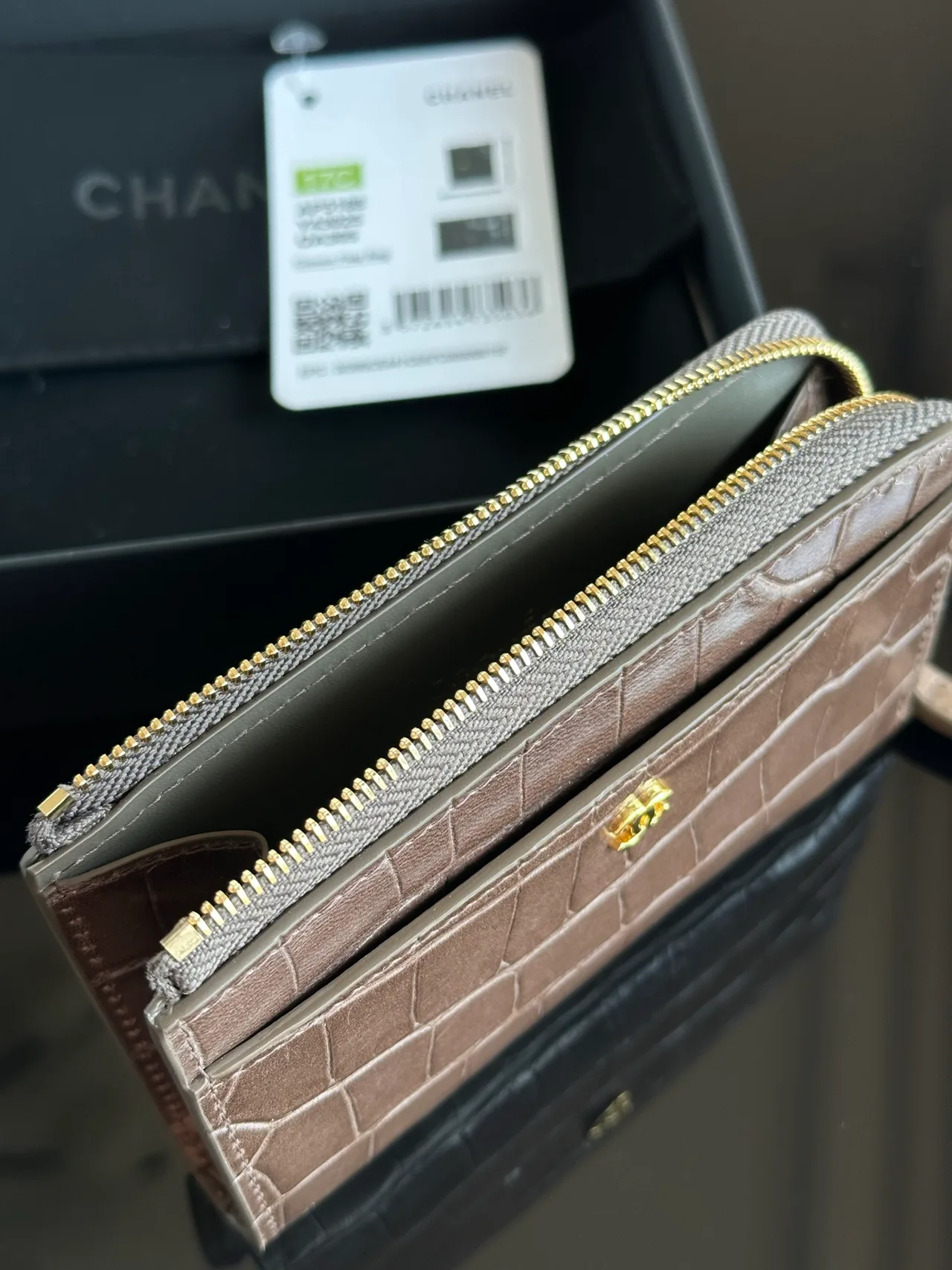 Chanel Wallet in Brown · view 8
