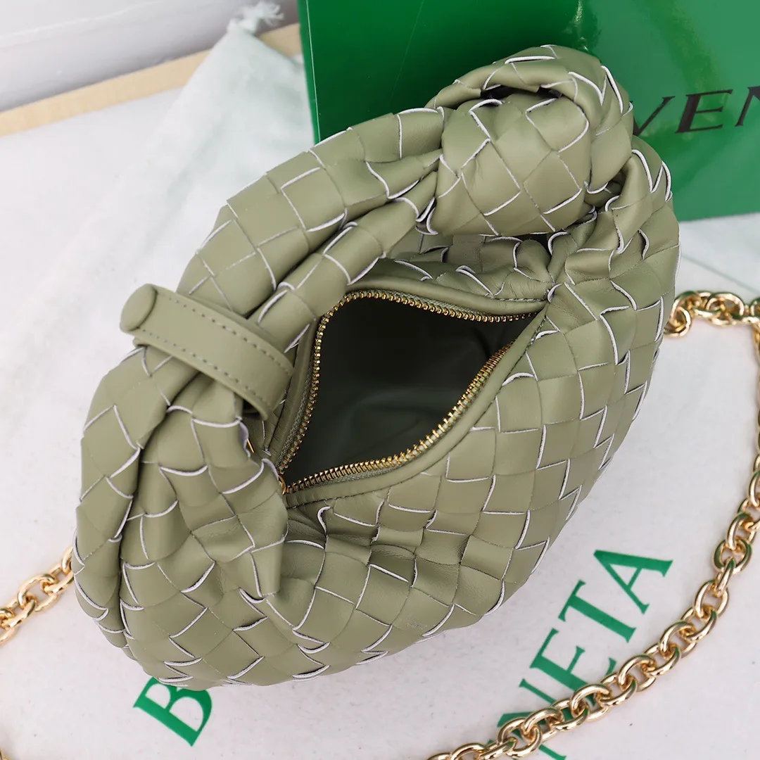 Bottega Veneta Woven Hobo Bag in Green · view 8