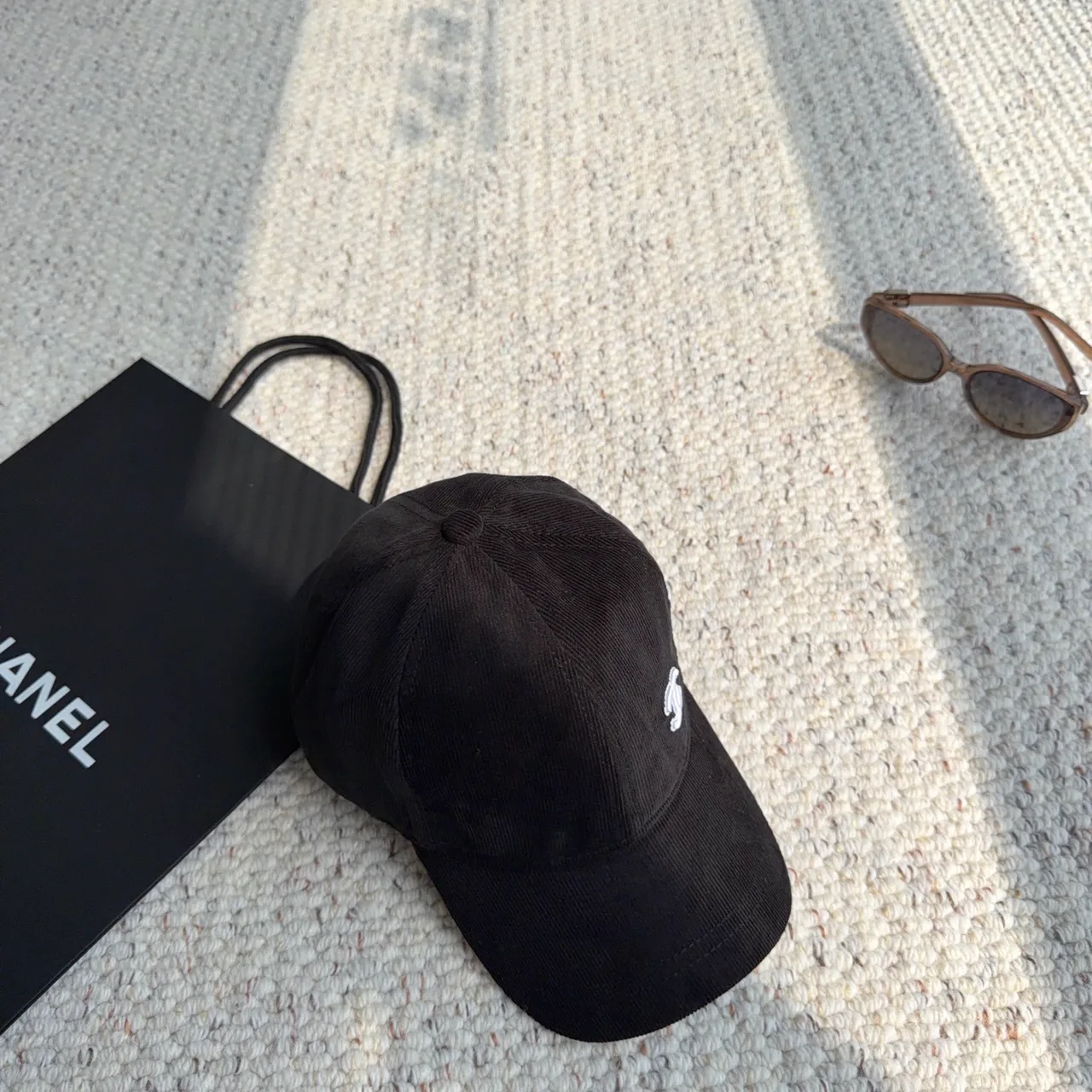 Chanel Baseball Cap in Black · view 4