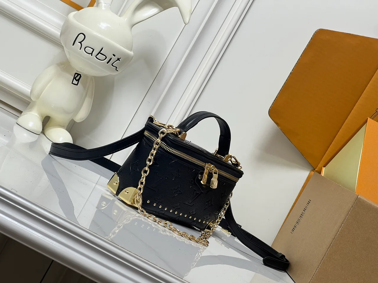 Louis Vuitton Canvas Crossbody Bag in Black · view 2