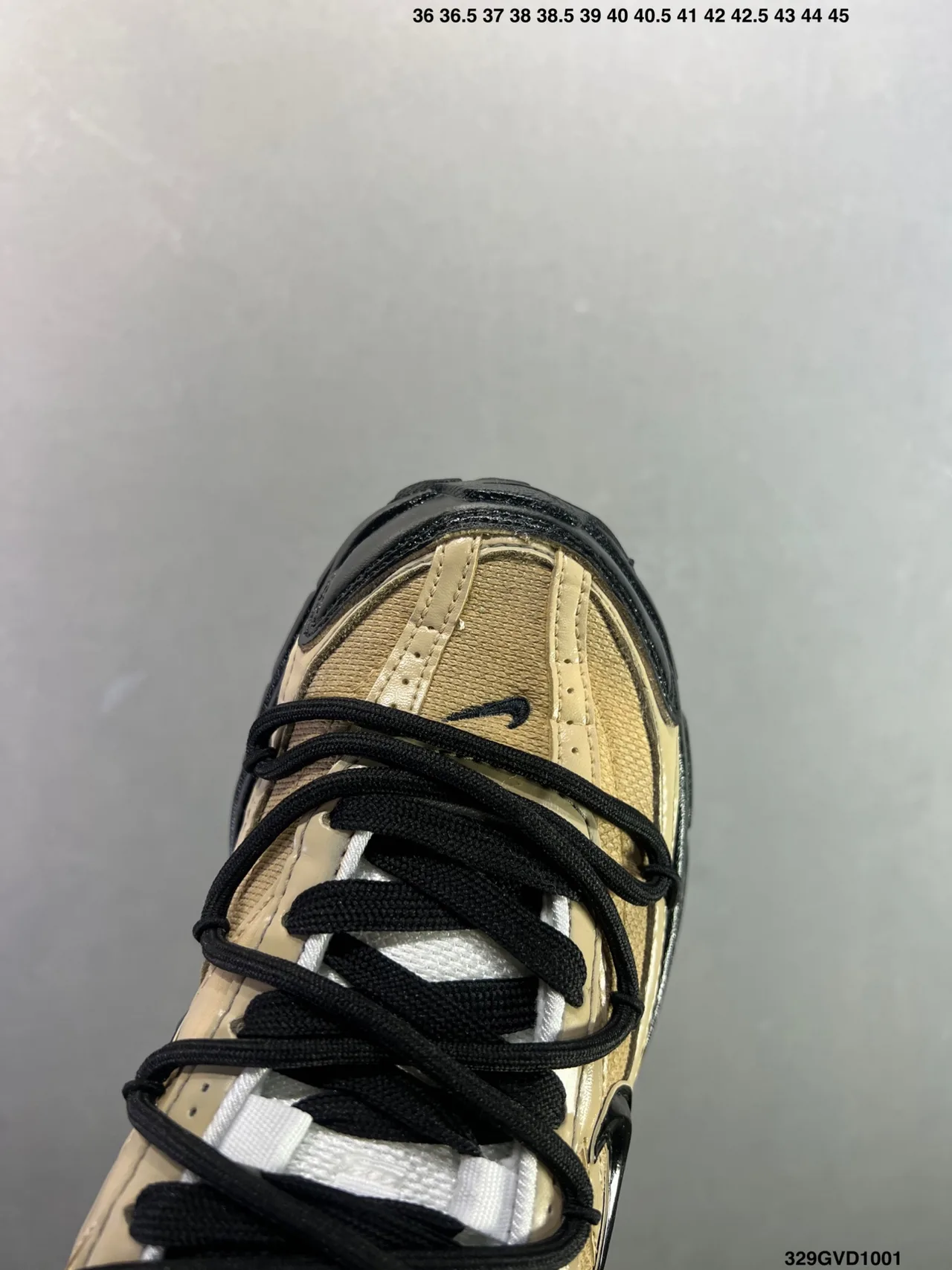 Nike Sneakers in Beige · view 7