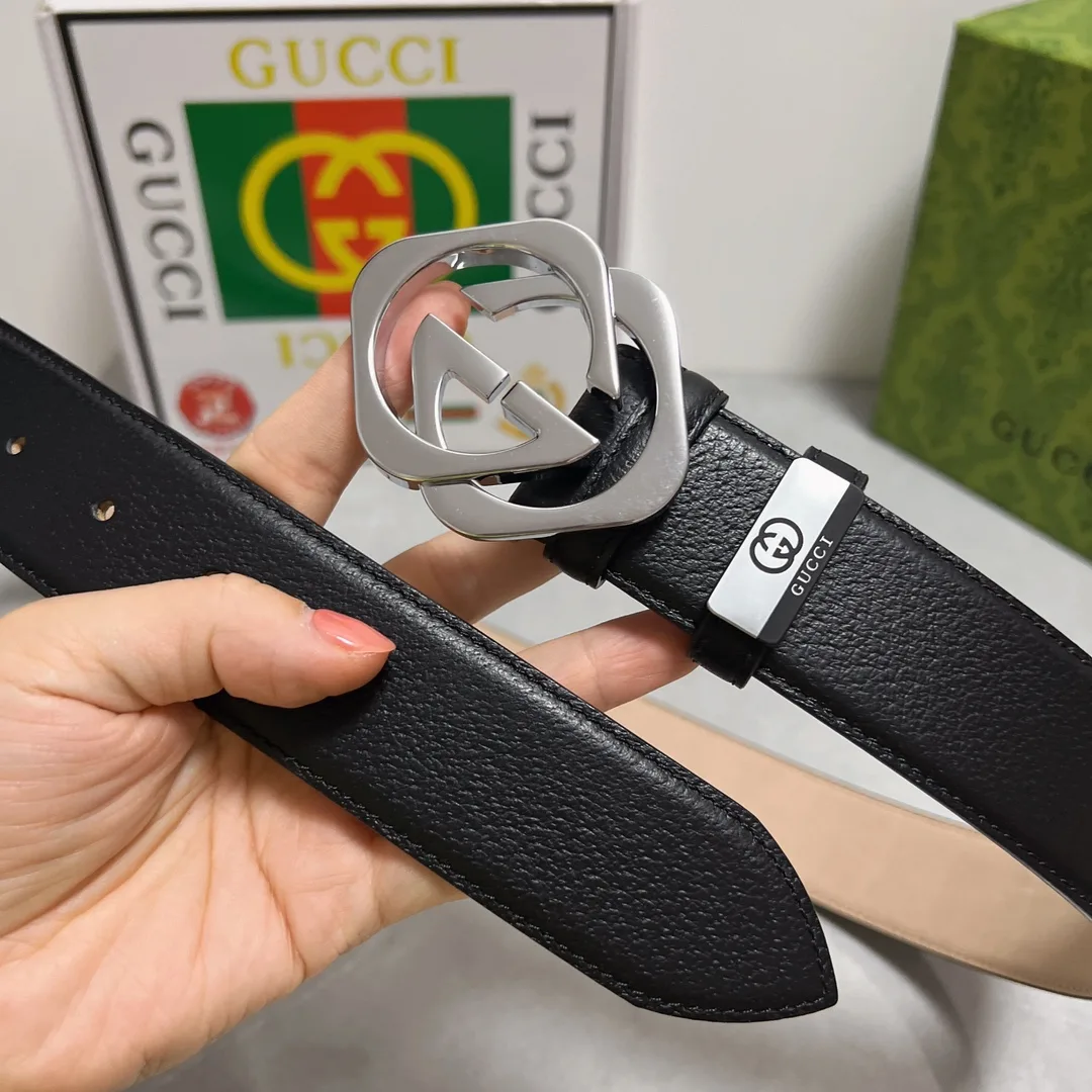Gucci Cowhide Glossy Interlocking GG Belt in Black · view 3