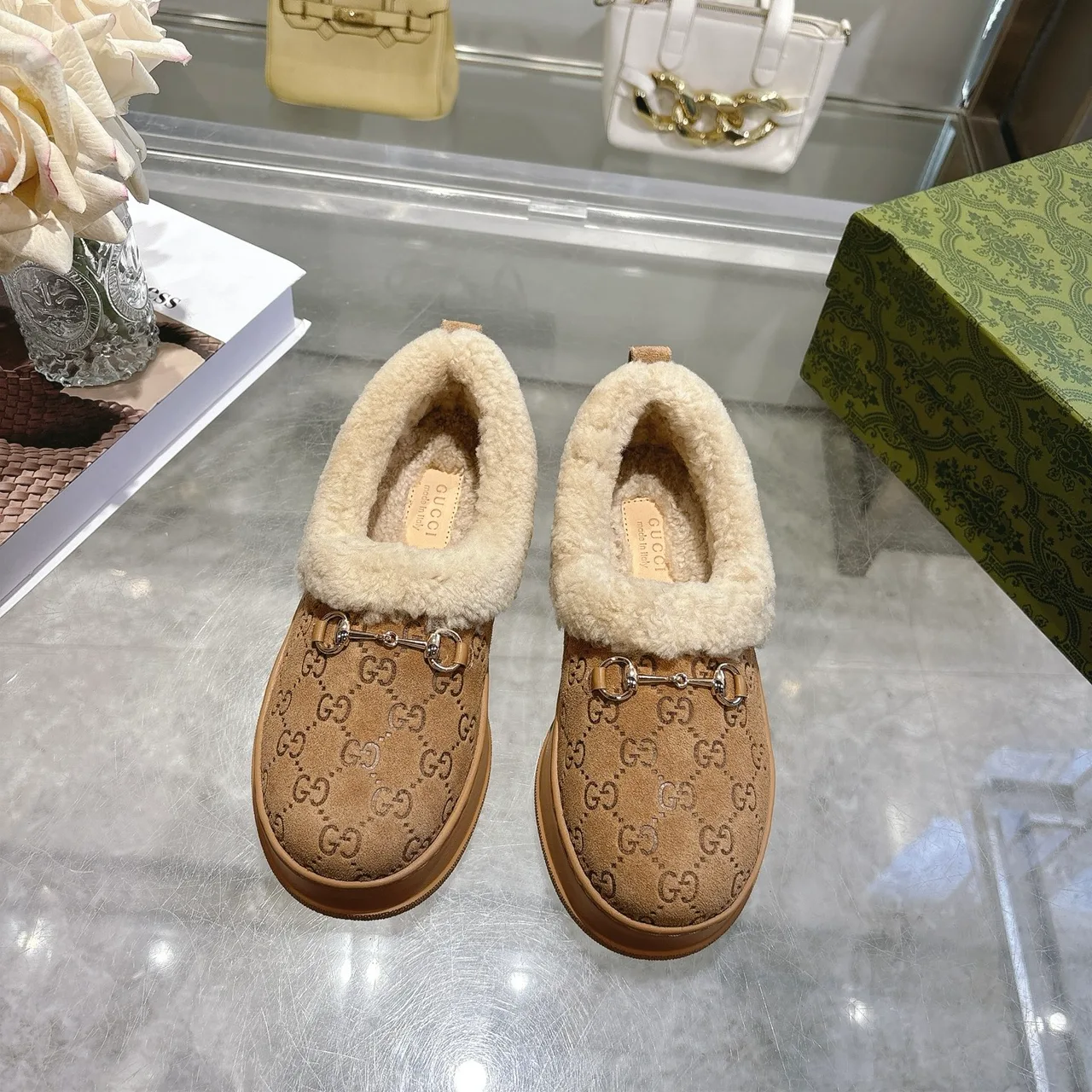 Gucci Cowhide Sheepskin Slippers in Tan · view 2