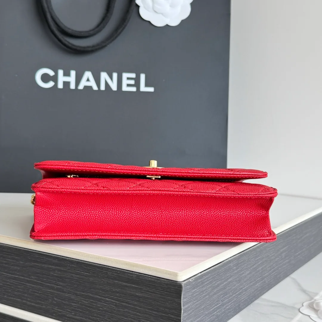 Chanel Calfskin Quilted Clutch in Red · view 5