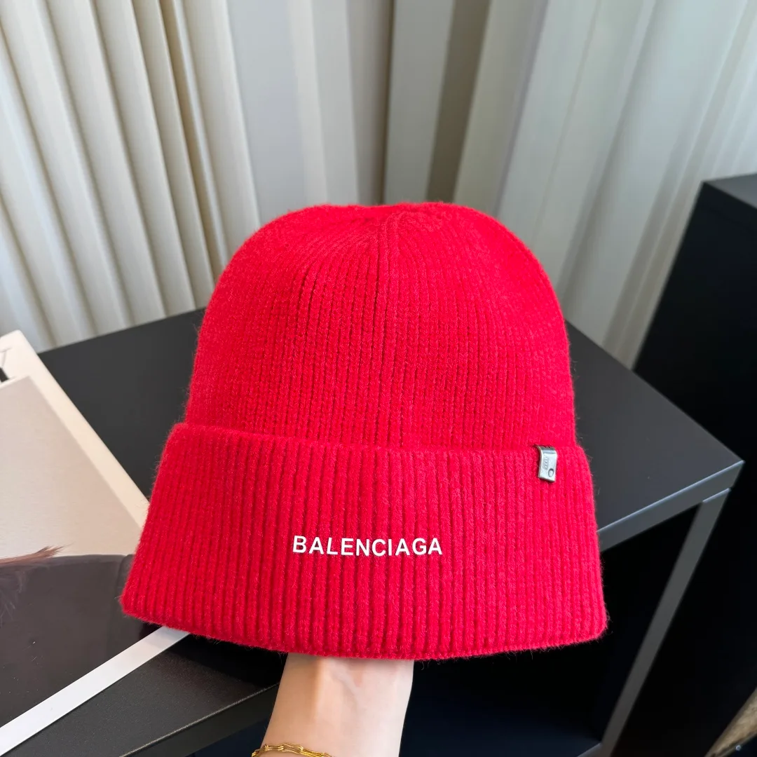 Balenciaga Beanie in Red · view 4