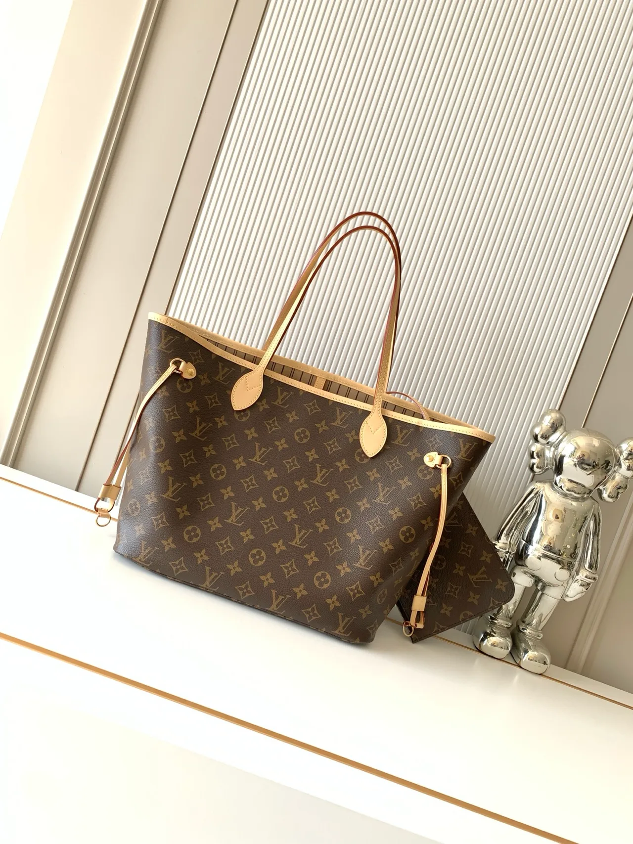 Louis Vuitton Neverfull Monogram Open-Top Tote in Brown · view 2