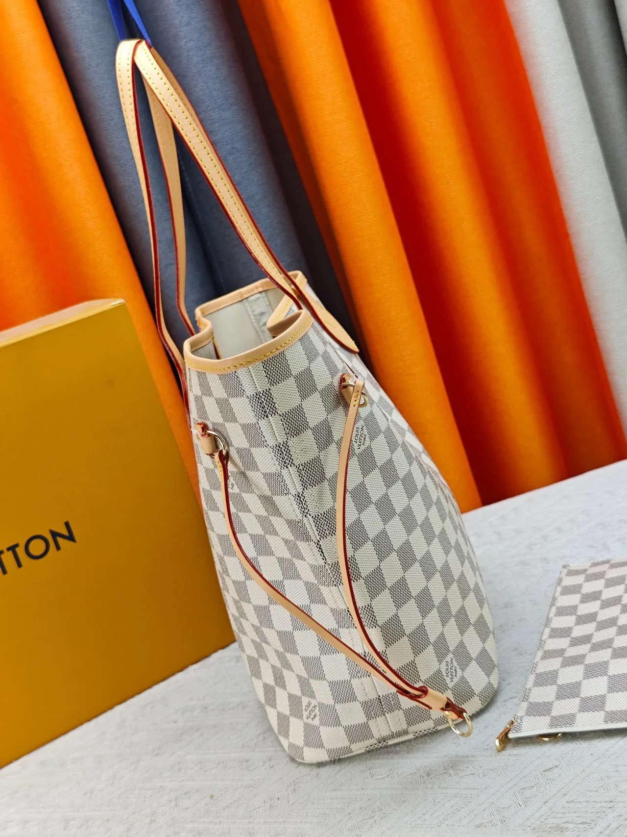 Louis Vuitton Neverfull Clutch in Grey · view 4