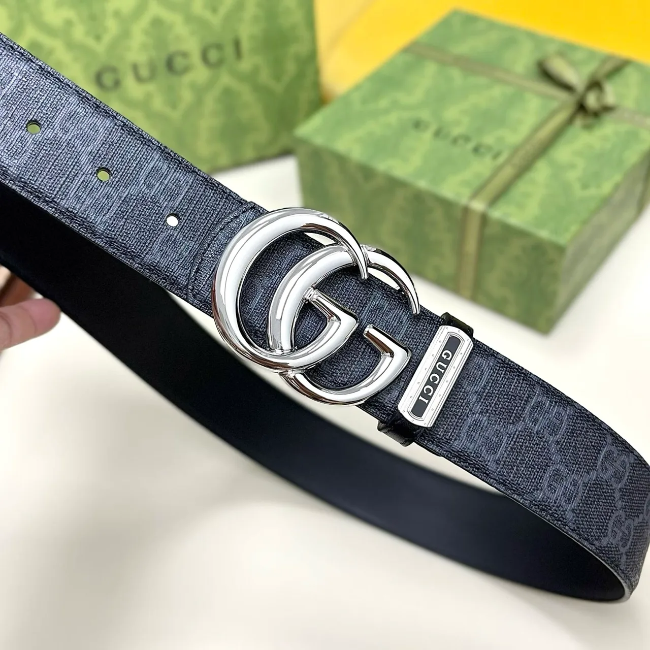 Gucci Smooth Belt in Blue · view 6
