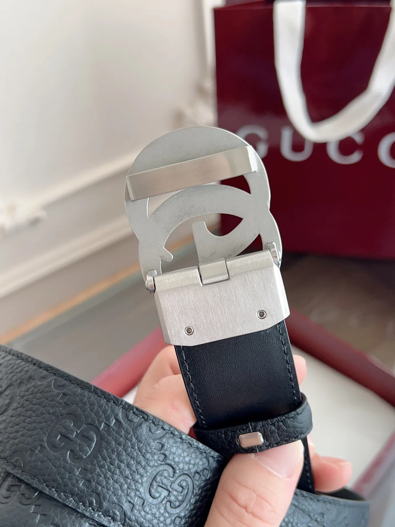 Gucci Cowhide Glossy Belt in Black · view 6