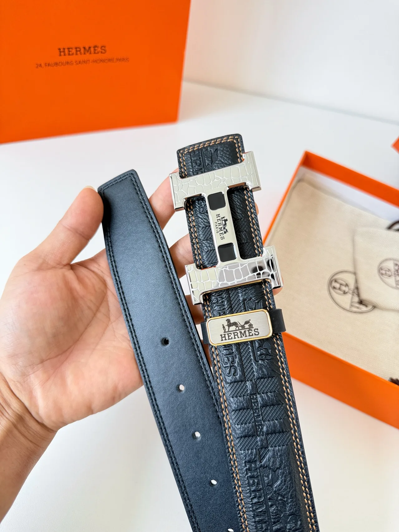 Hermes Reversible H Buckle Belt in Brown & Black · view 7