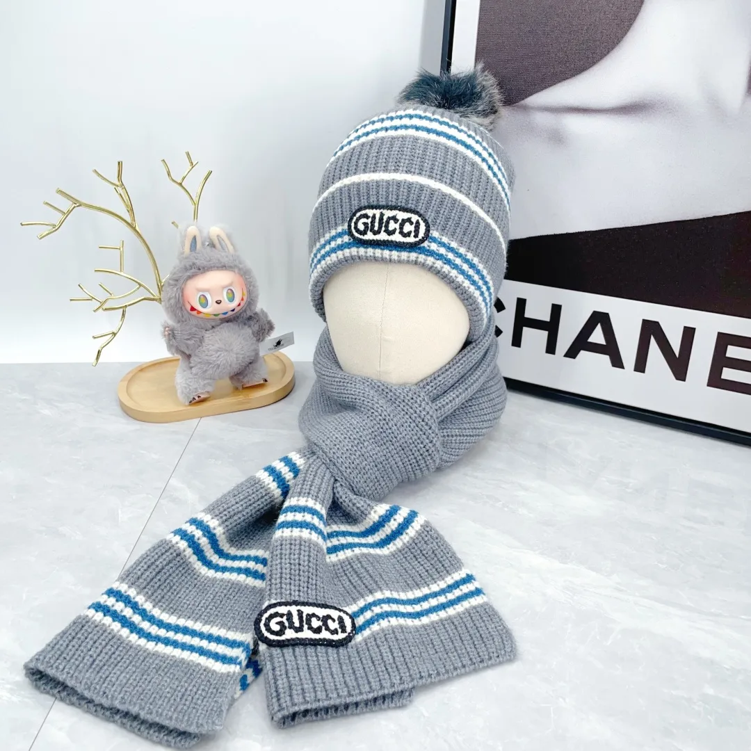 Gucci Wool Striped Embroidered Hat Scarf and Gloves Set in Grey · view 2