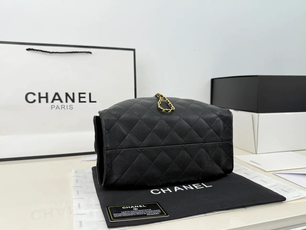 Chanel Bucket Bag in Black · view 6