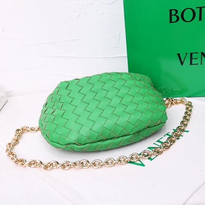 Bottega Veneta Woven Hobo Bag in Green · view 4