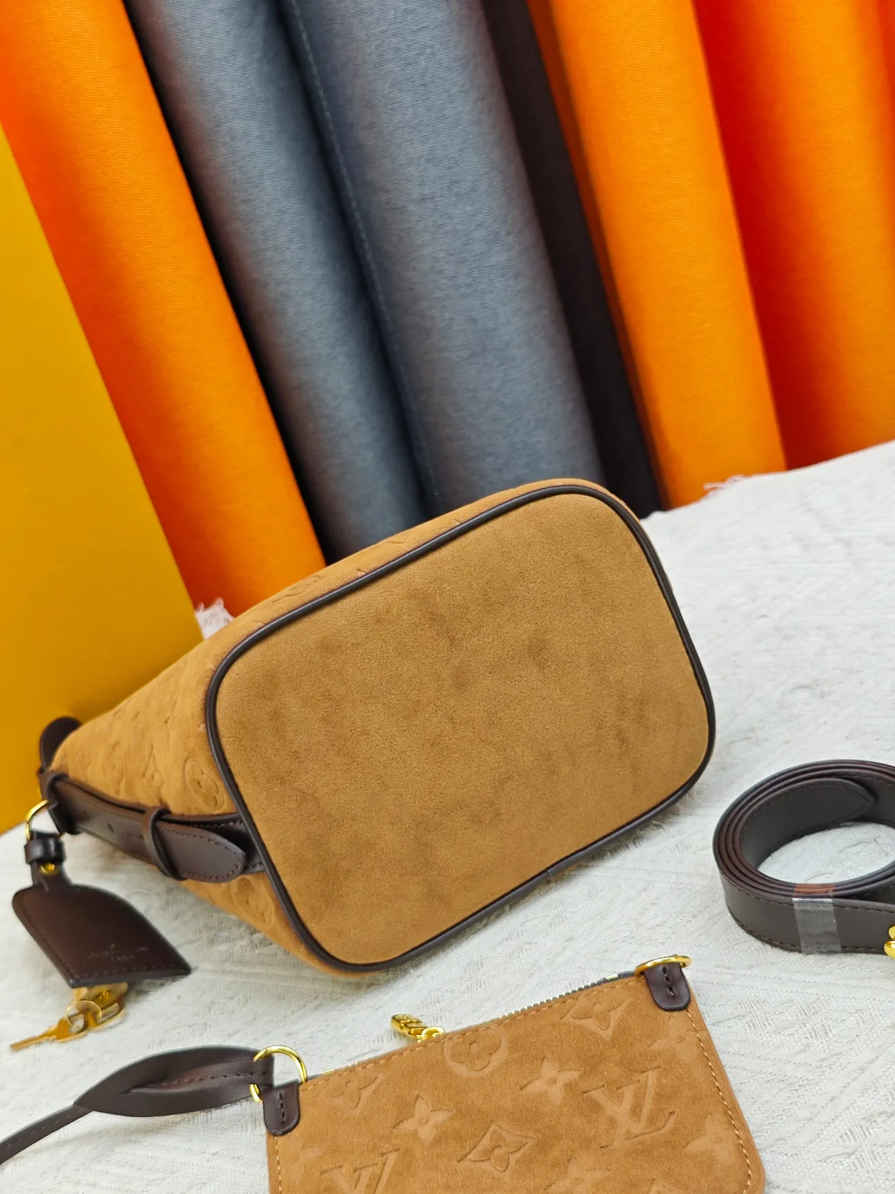 Louis Vuitton Cowhide Smooth Hobo Bag in Tan · view 6
