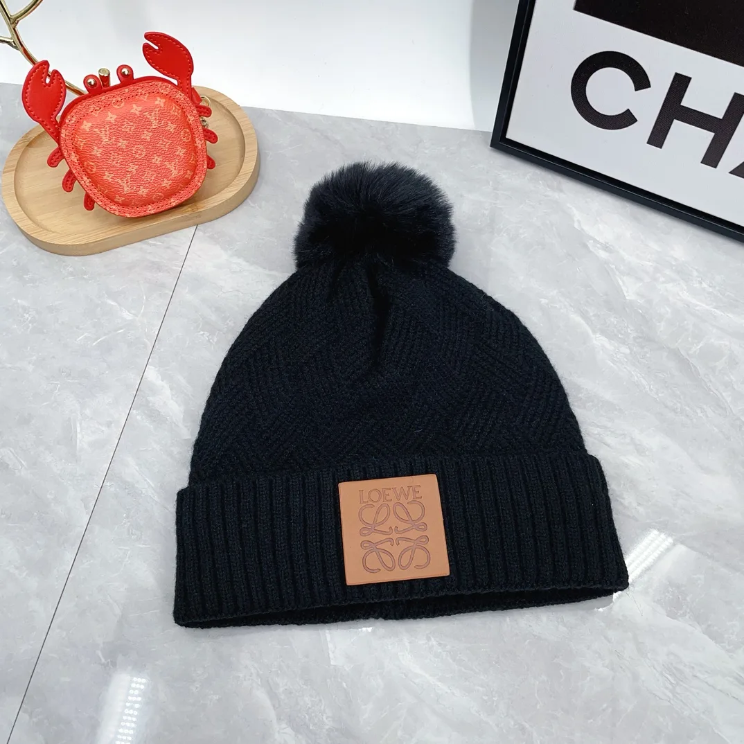 Loewe Wool Hat Scarf and Gloves Set in Black · view 6