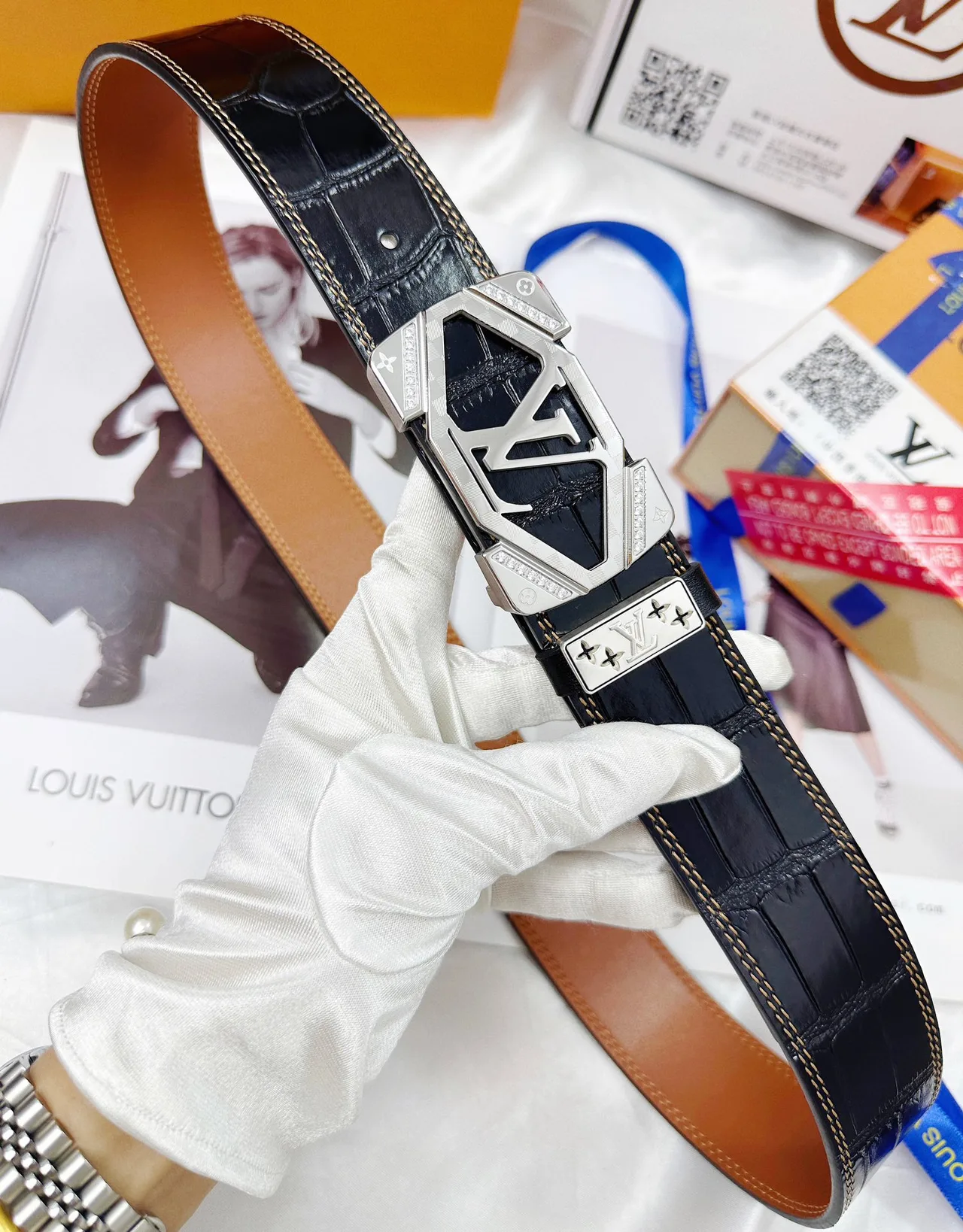 Louis Vuitton LV Buckle Belt in Black & Brown · view 7