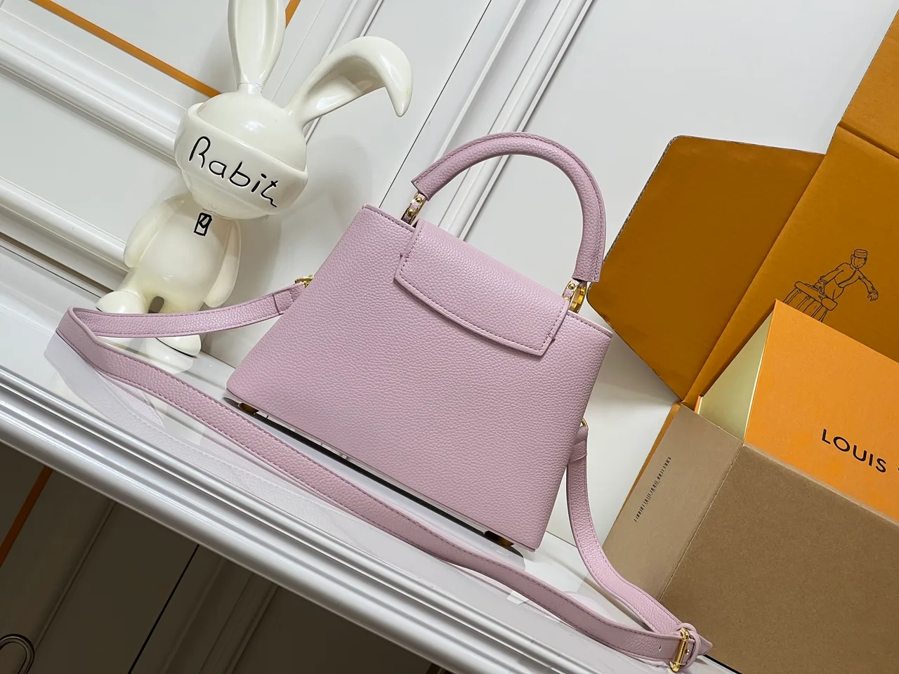 Louis Vuitton Cowhide Smooth Capucines Daydream Bag in Purple · view 6