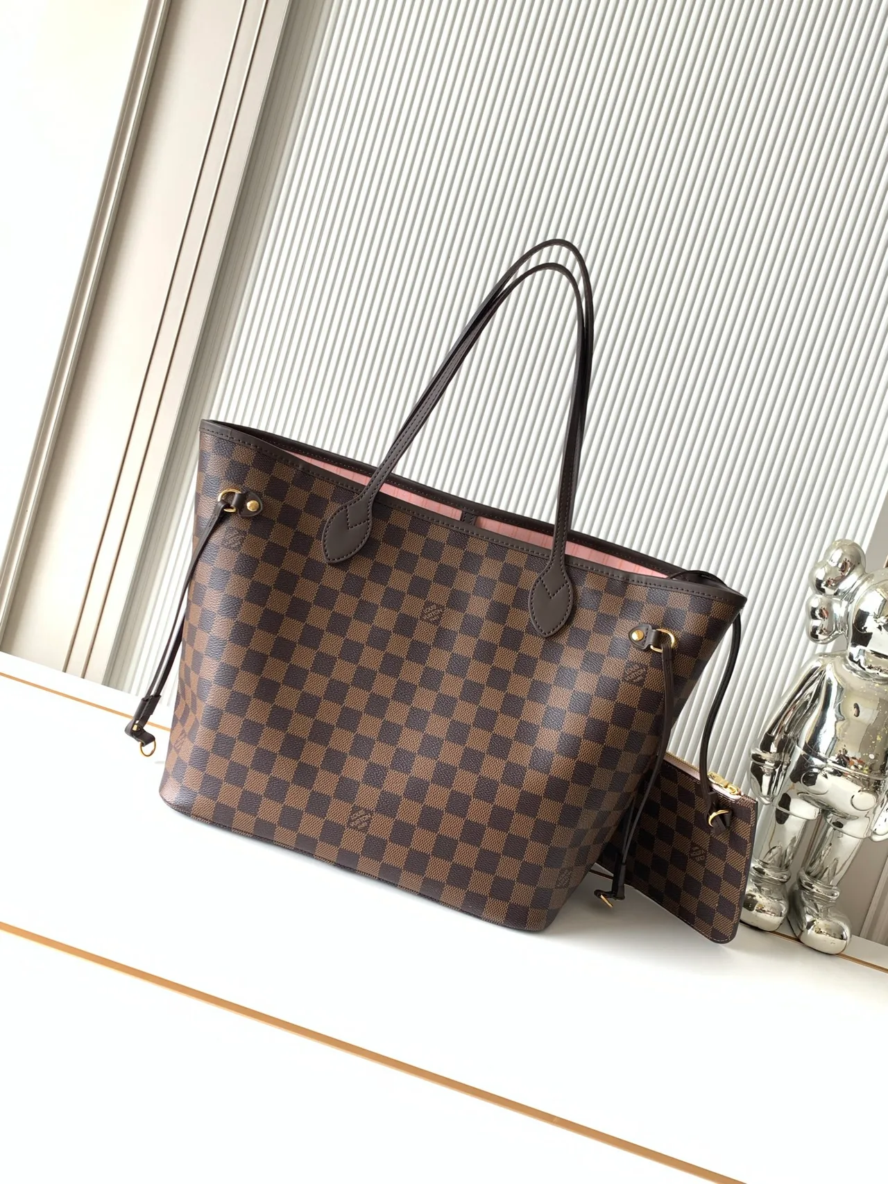 Louis Vuitton Neverfull Tote in Brown · view 3