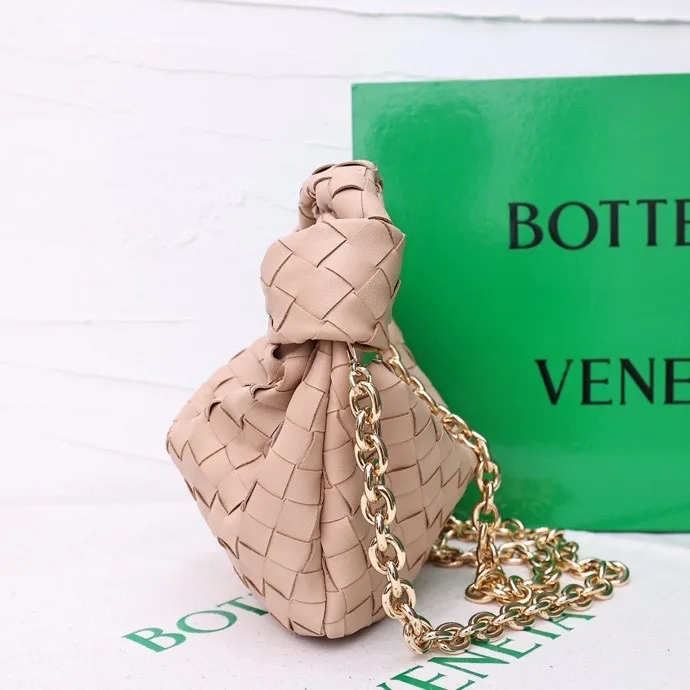 Bottega Veneta Small Woven Hobo in Pink · view 3