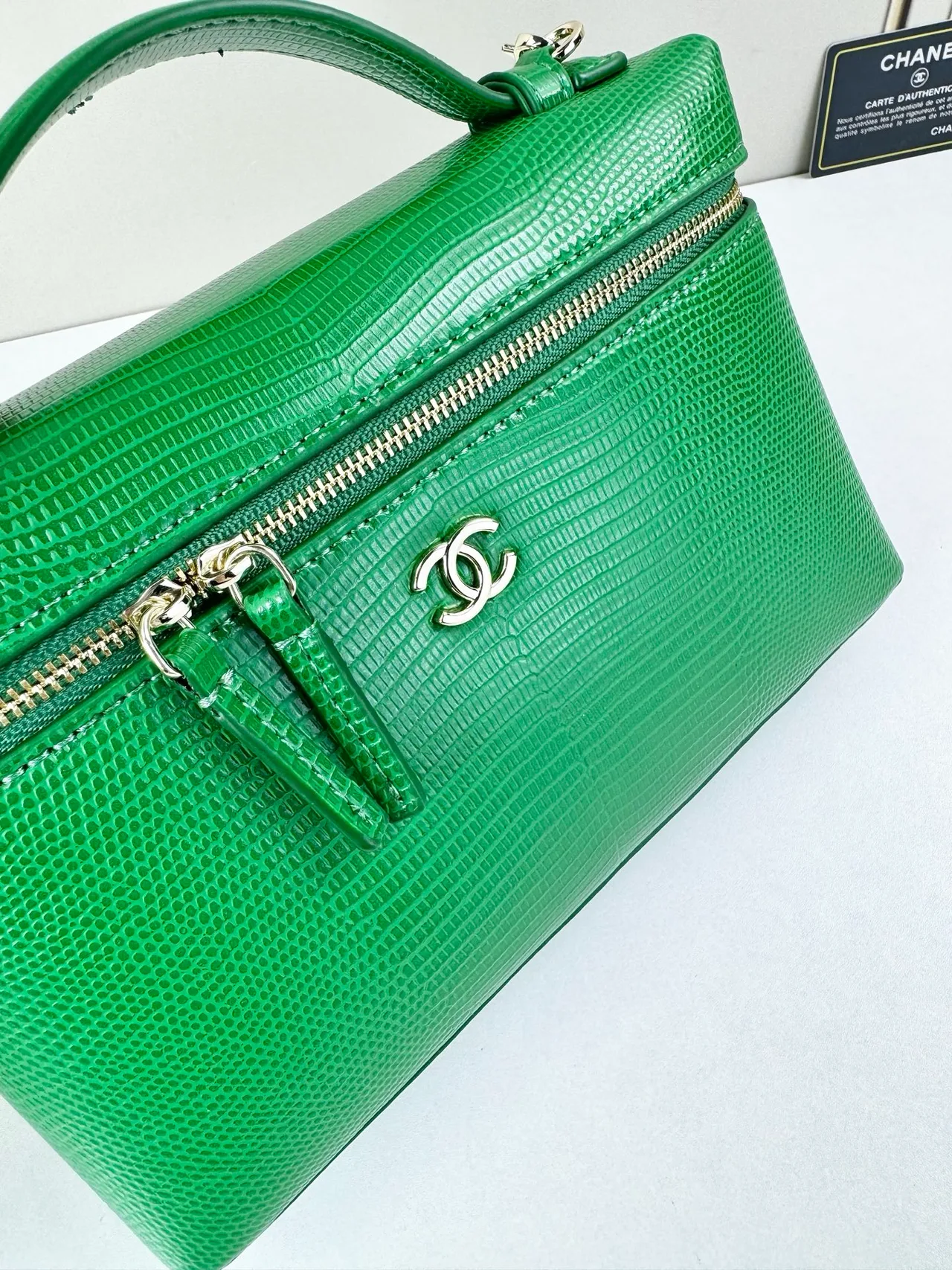 Chanel Cowhide Textured Chain-Strap Vanity Bag in Green · view 6
