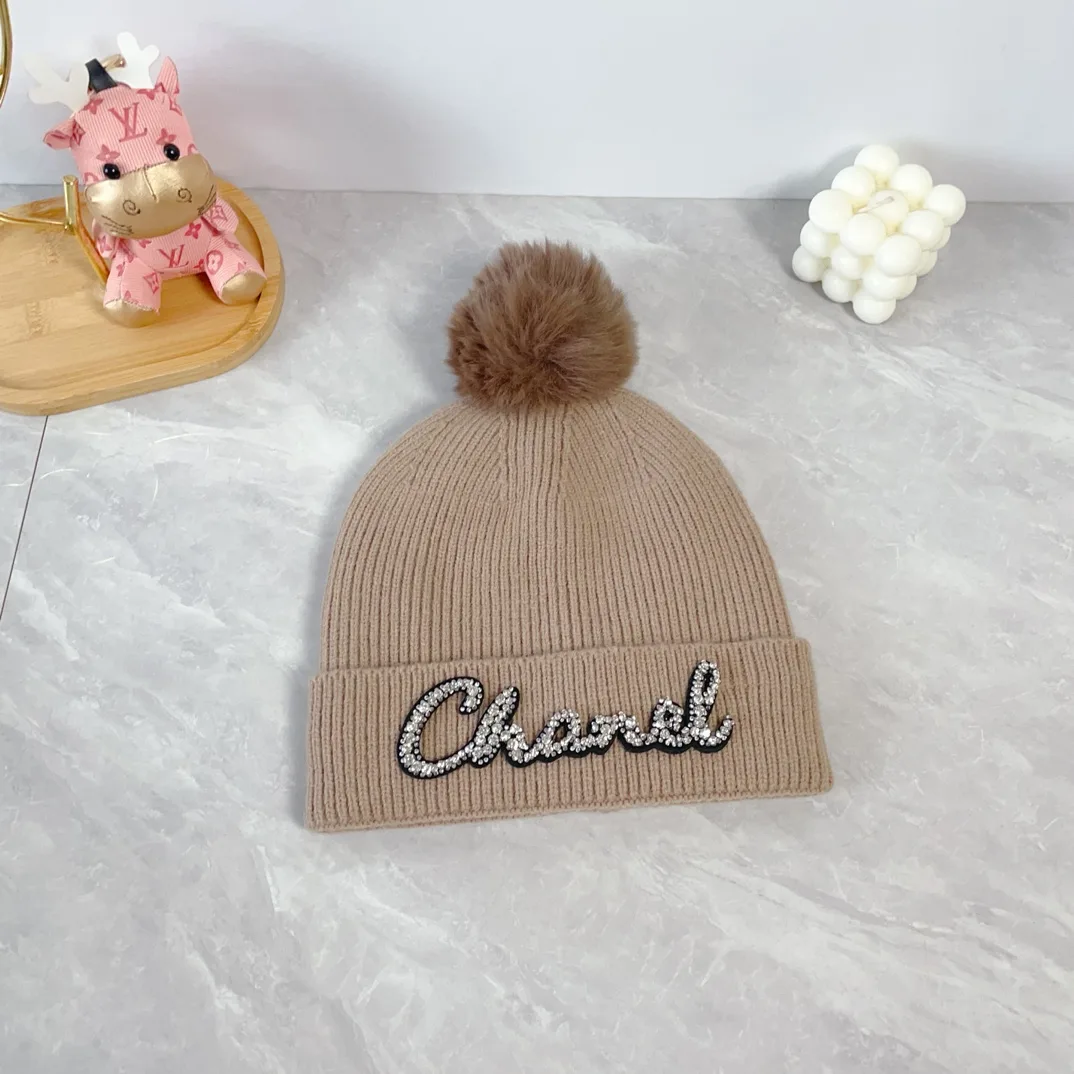 Chanel Wool Ribbed Embroidered Hat and Scarf Set in Beige · view 4