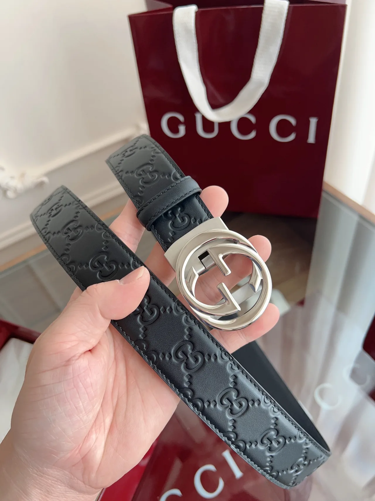 Gucci Cowhide Belt in Black · view 4
