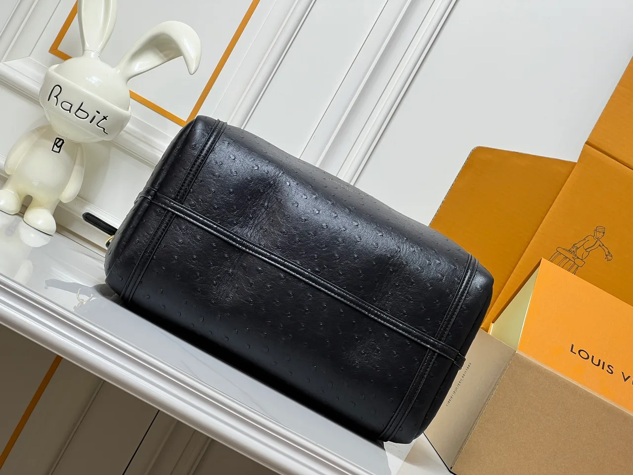 Louis Vuitton Cowhide Canvas Glossy Express Handbag with Pouch in Black · view 7