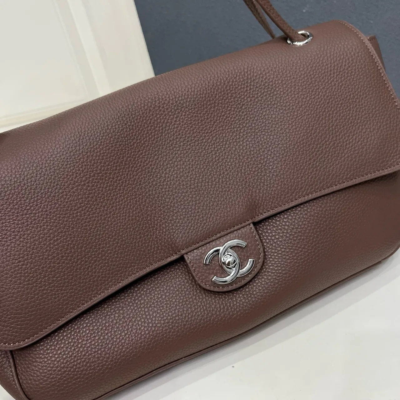 Chanel Smooth Shoulder Bag in Brown · view 5