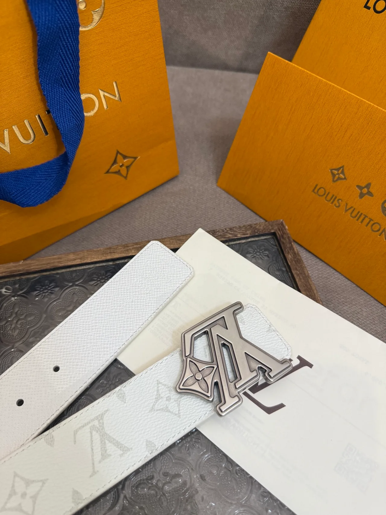 Louis Vuitton Leather Belt in White · view 4