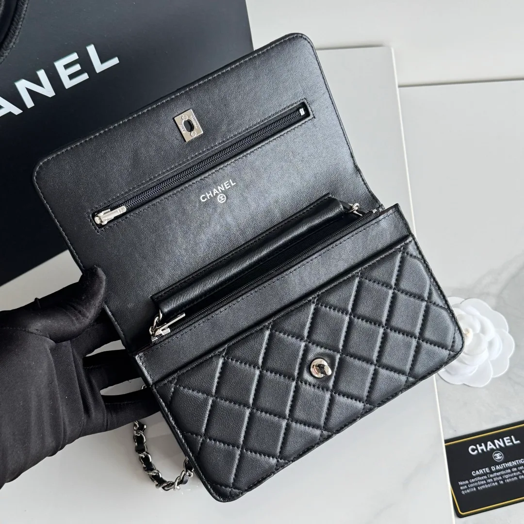 Chanel Calfskin Quilted Glossy Clutch in Black · view 7