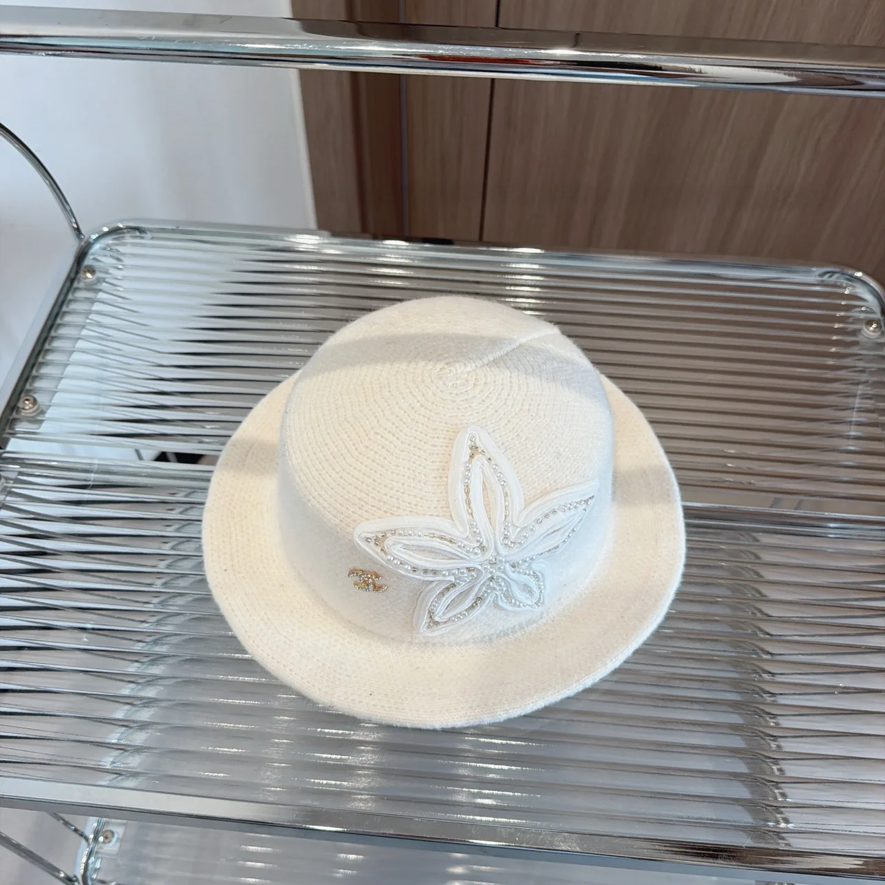 Chanel Flower knit bucket hat in Brown & Grey & Black & Cream & Red · view 4