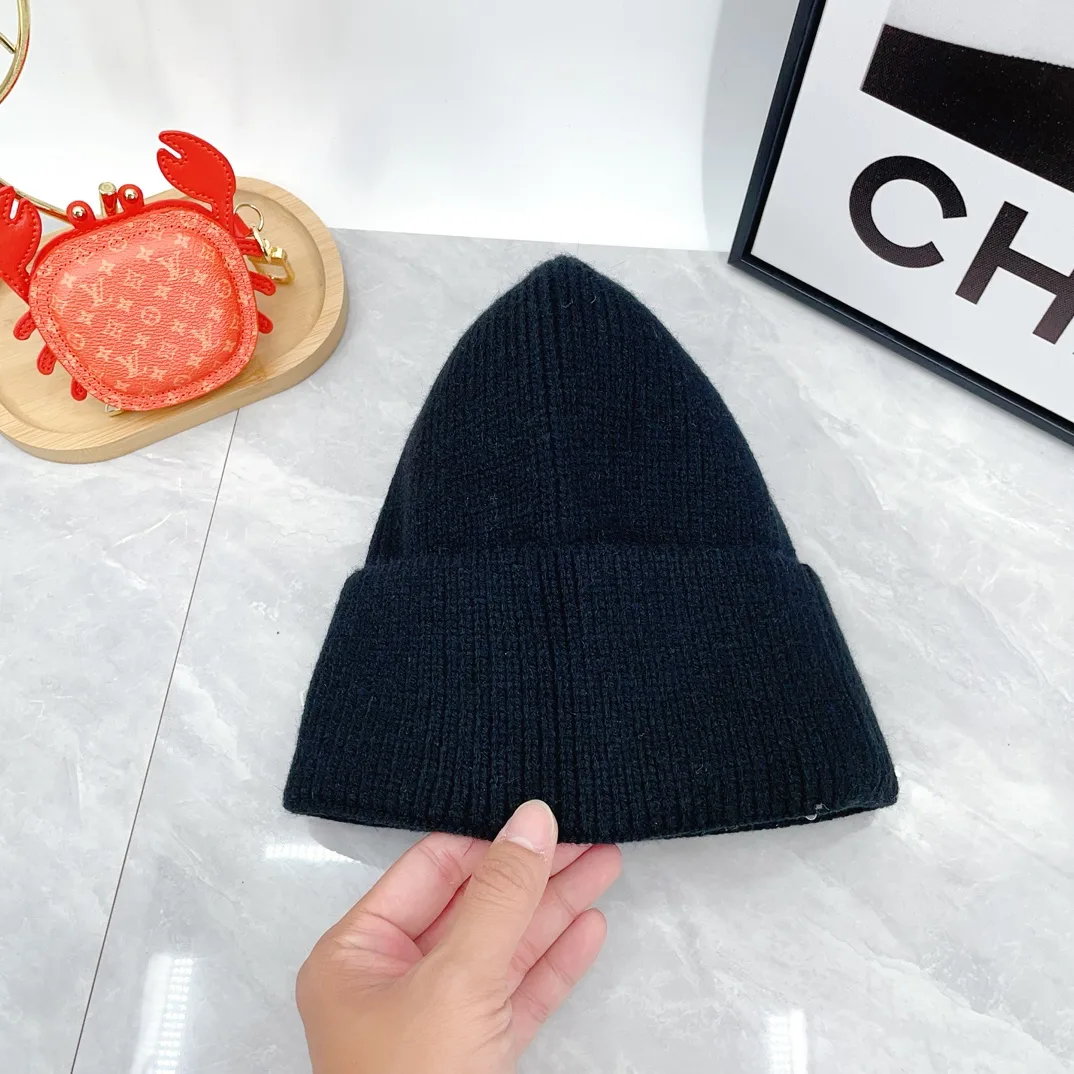 Moncler Wool Hat and Scarf Set in Black · view 7