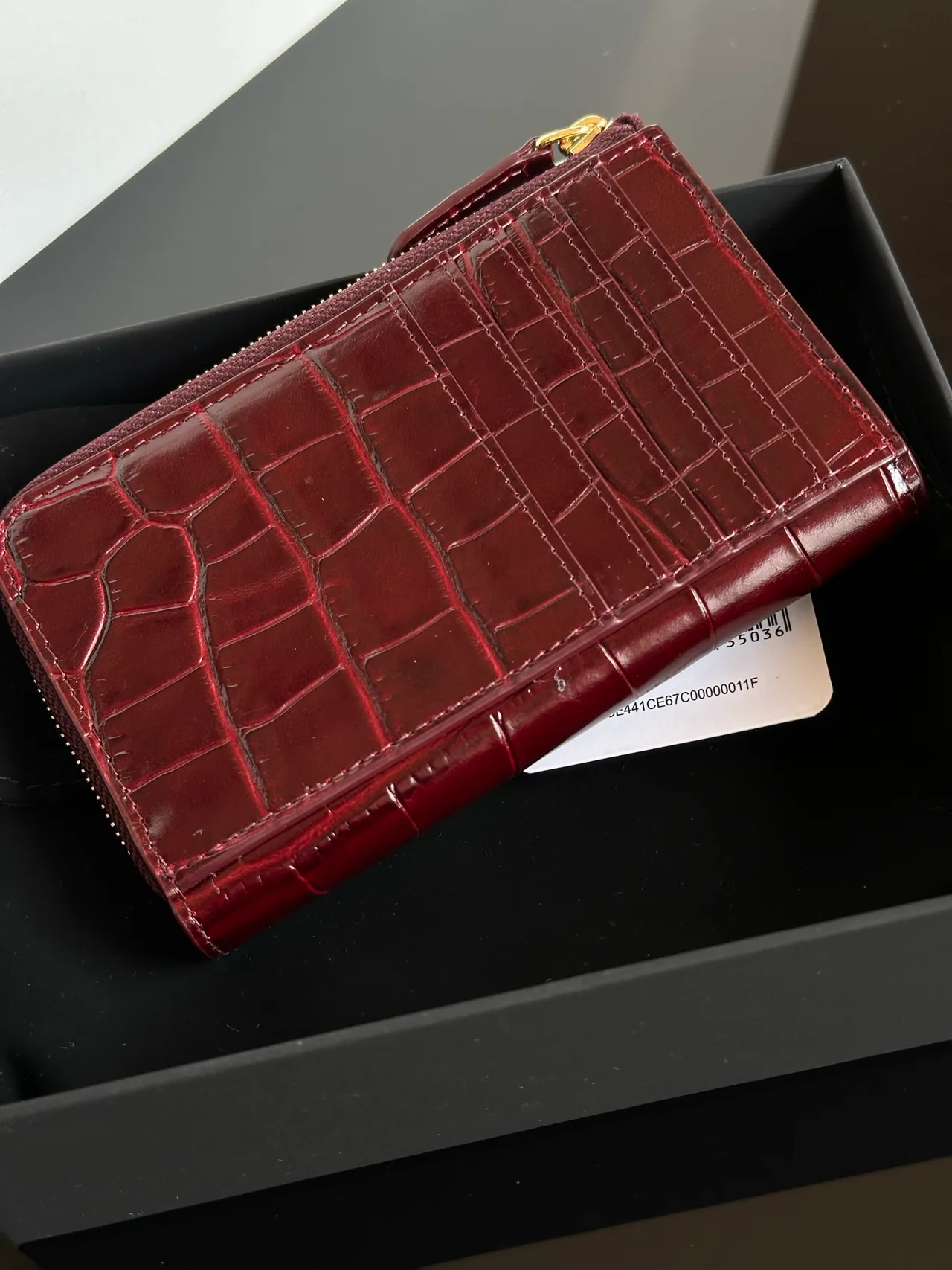Chanel Glossy Wallet in Burgundy · view 8