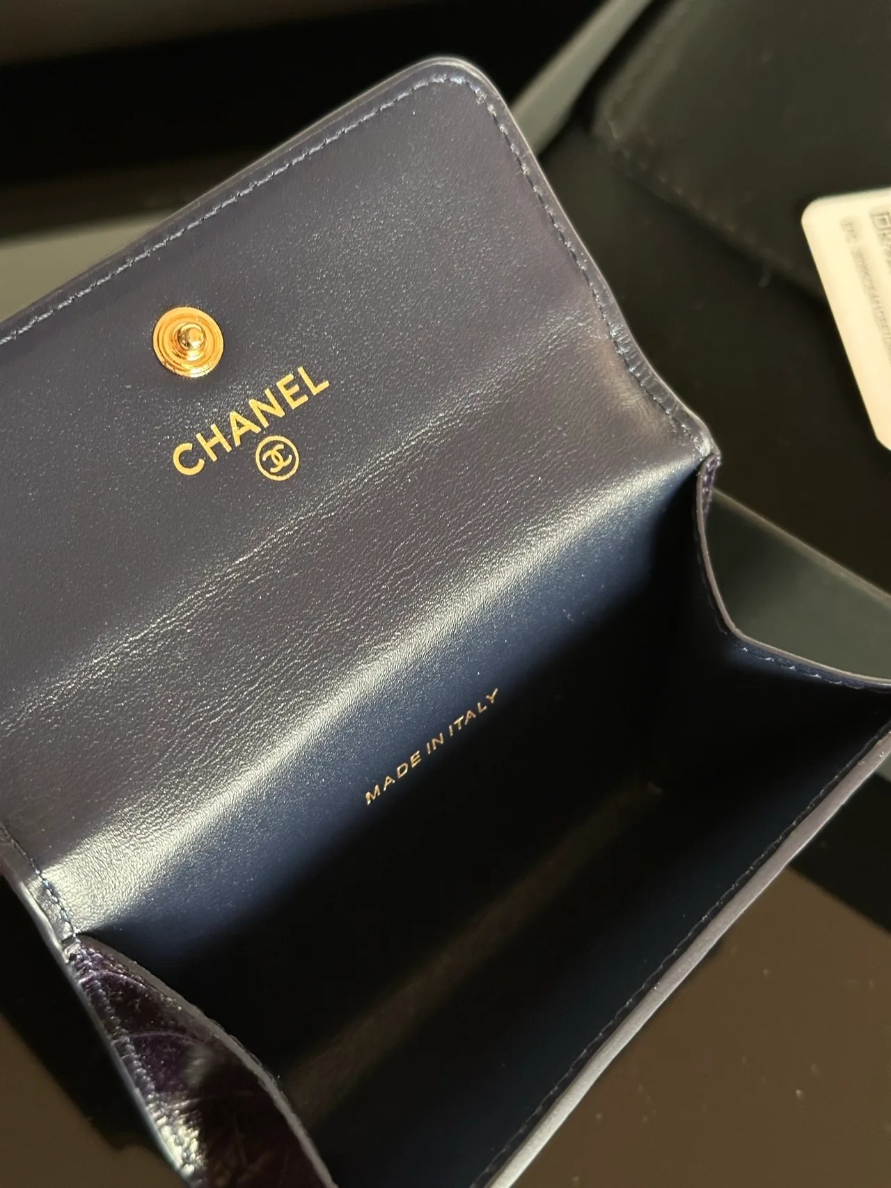 Chanel Glossy Wallet in Purple · view 8