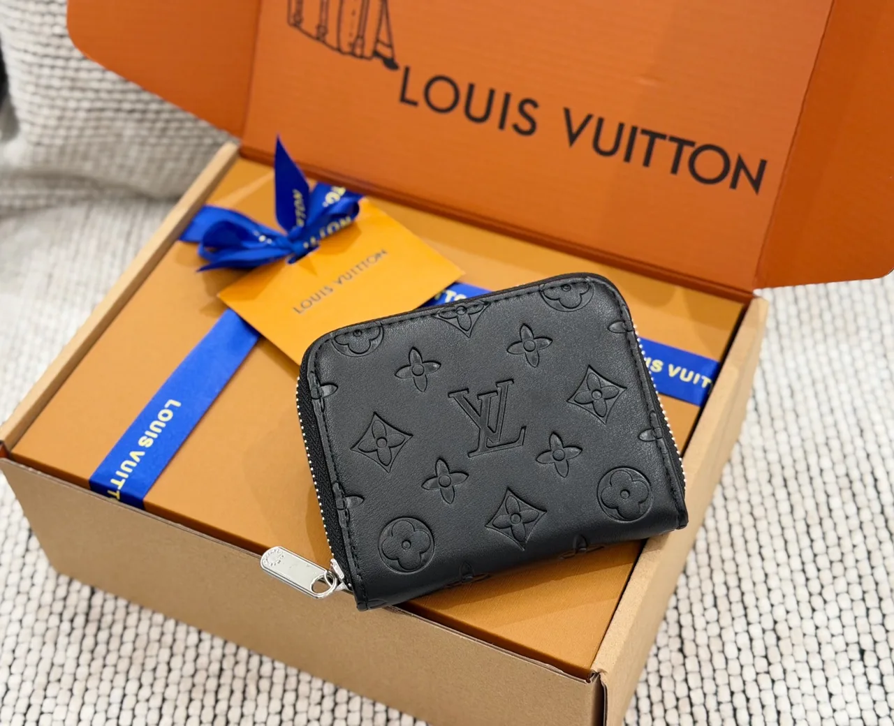 Louis Vuitton Wallet in Brown & Blue & Black · view 7